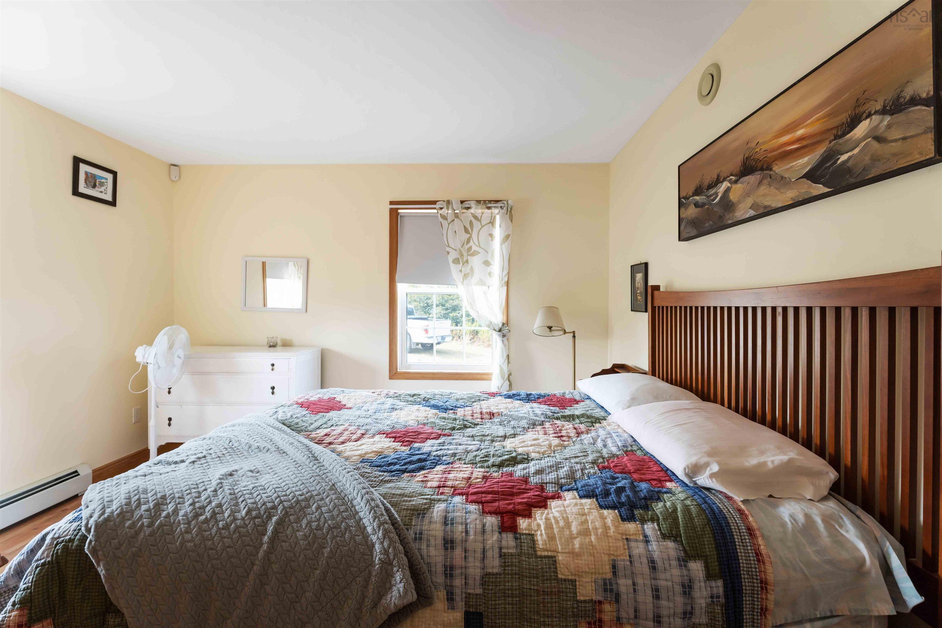 $469,000.00: 885 Fort Point Road, Ashmore