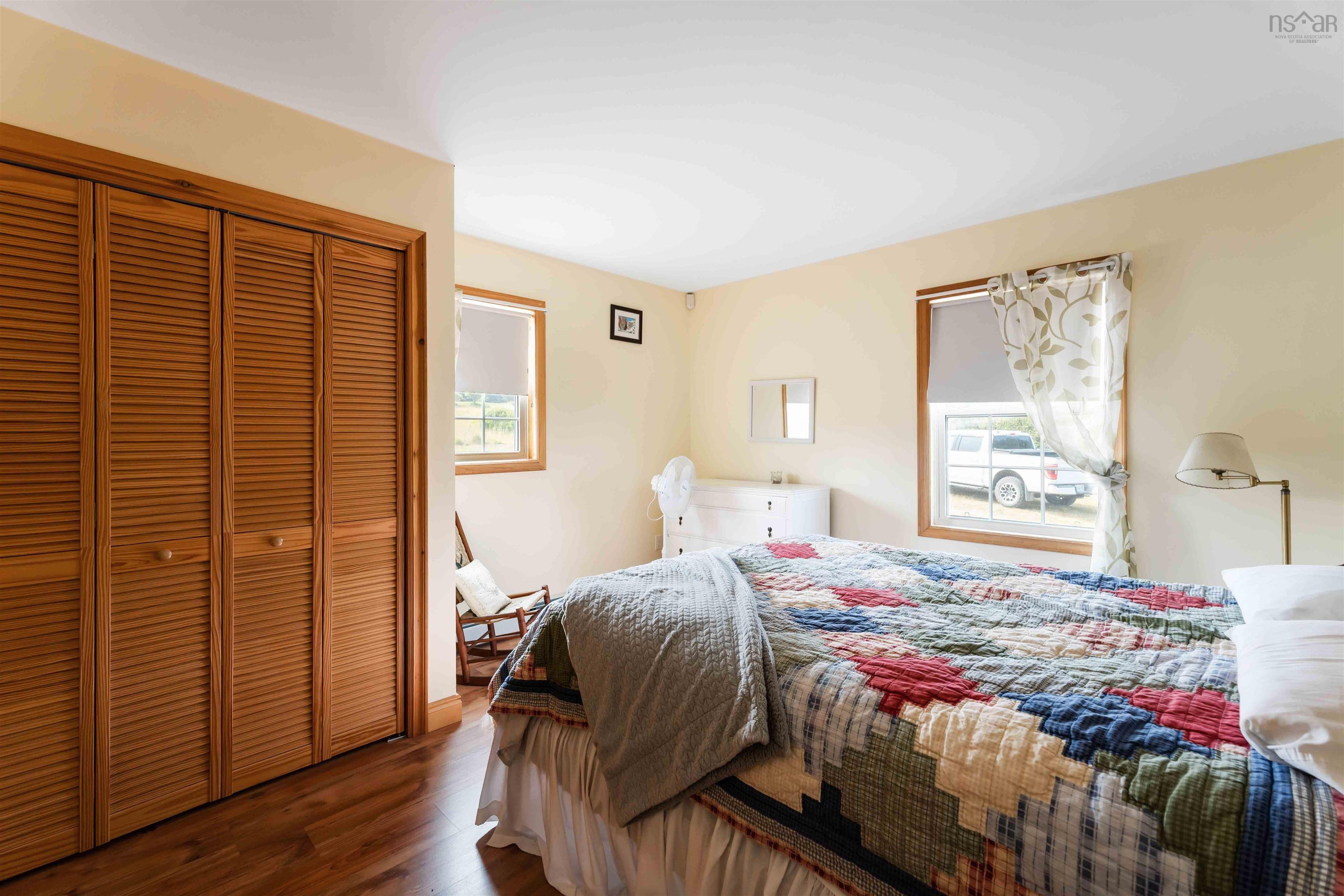 $469,000.00: 885 Fort Point Road, Ashmore