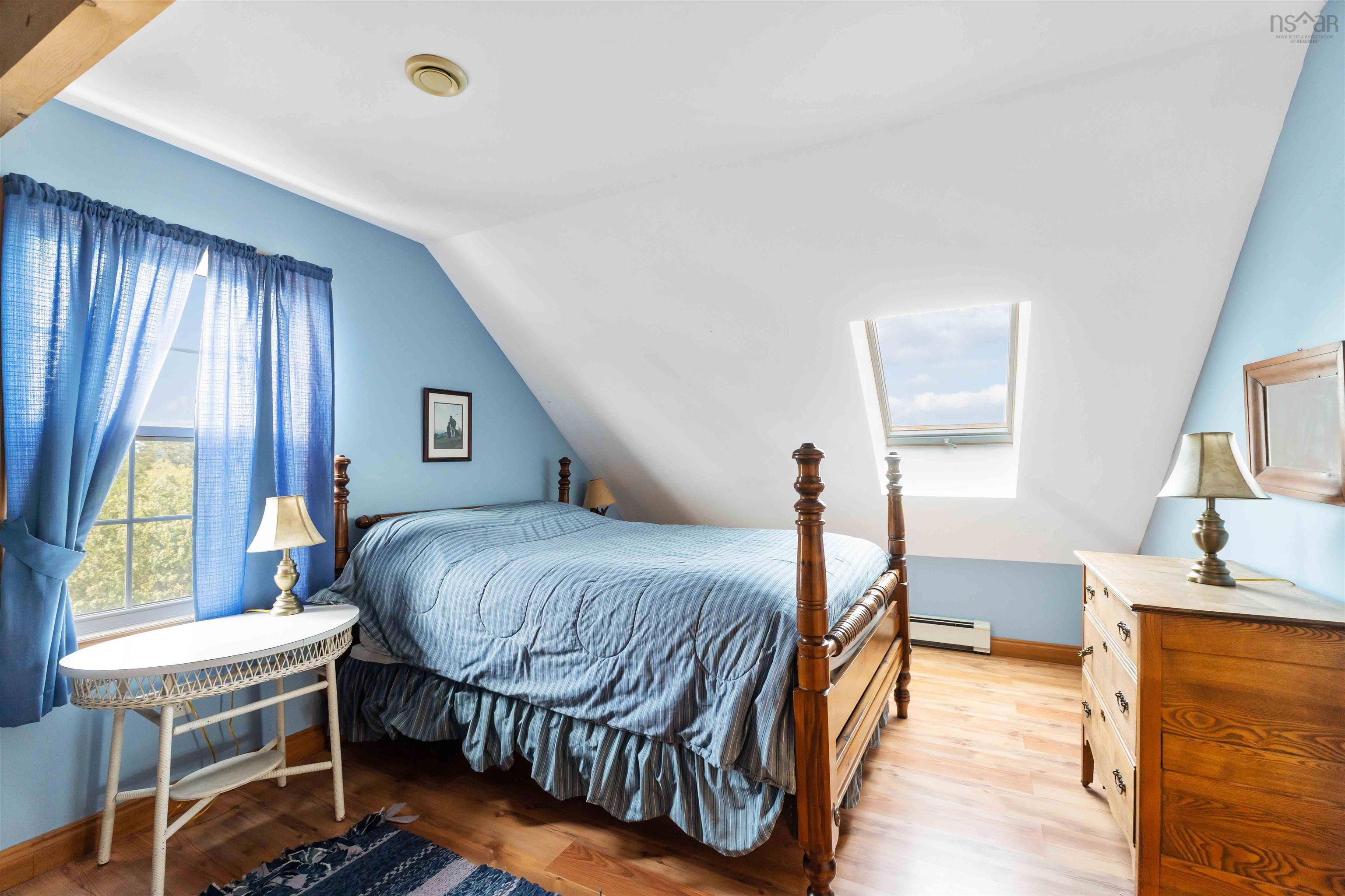 $469,000.00: 885 Fort Point Road, Ashmore