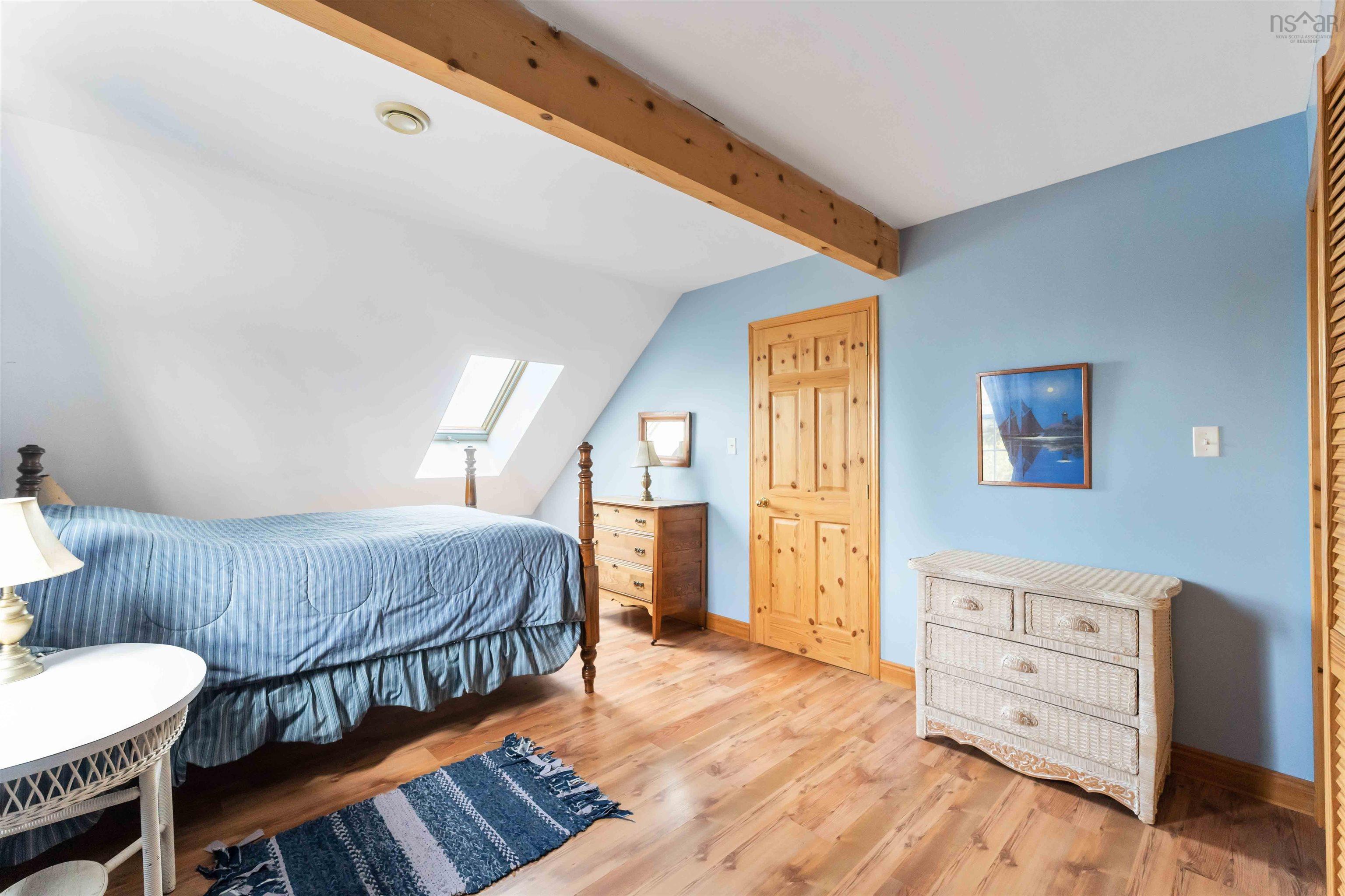 $469,000.00: 885 Fort Point Road, Ashmore