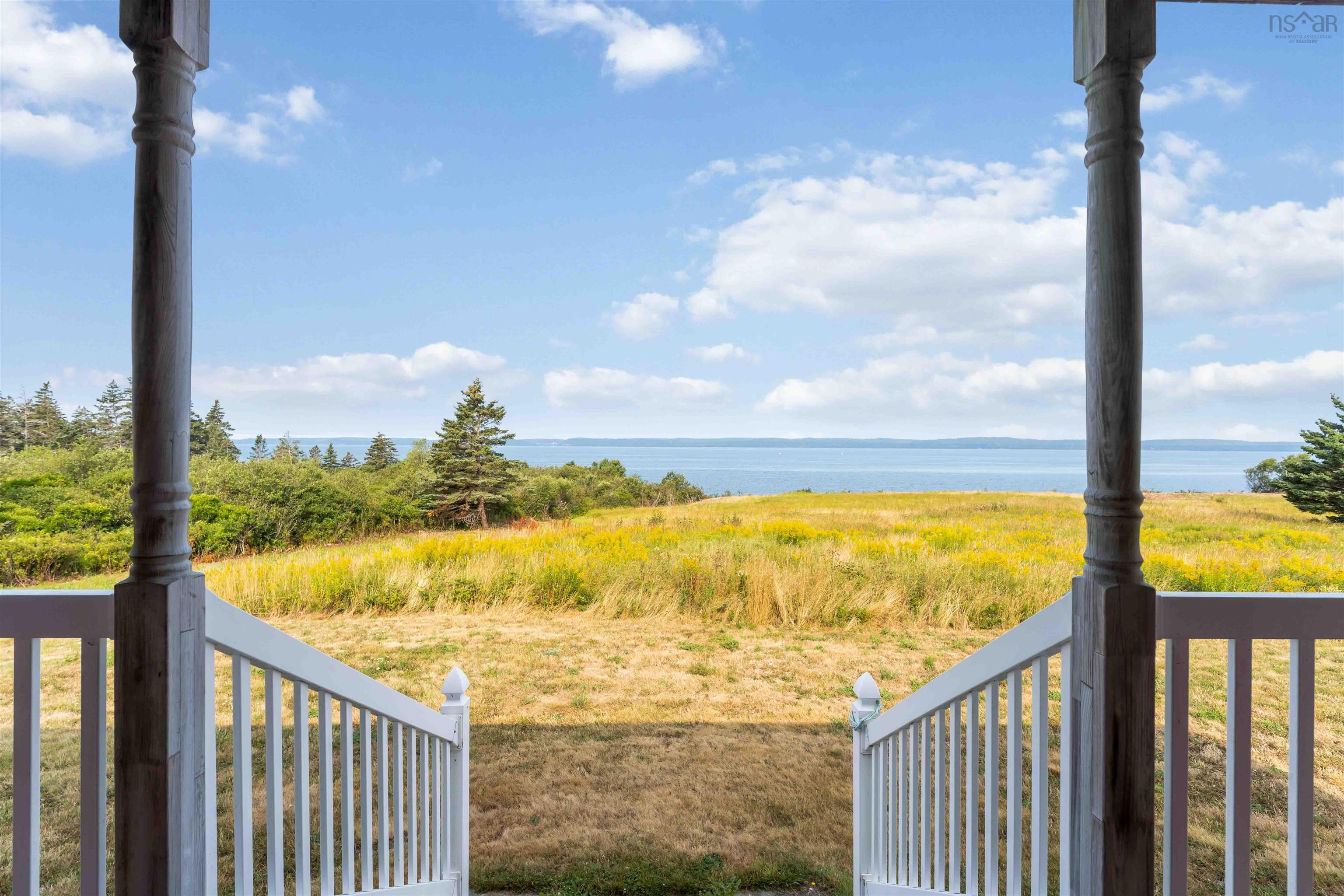 $469,000.00: 885 Fort Point Road, Ashmore