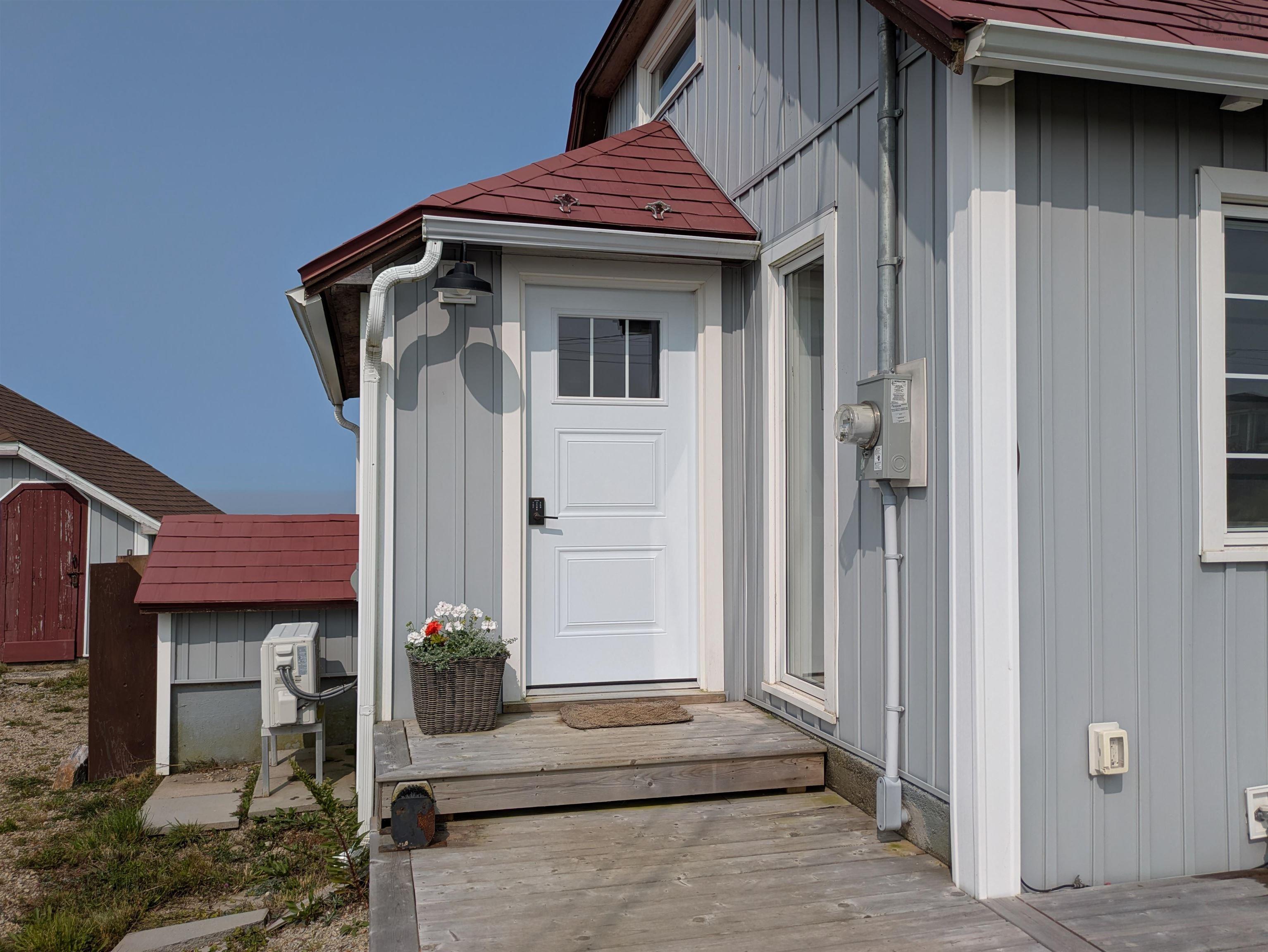 $599,000.00: 1837 Main Shore Road, Sandford