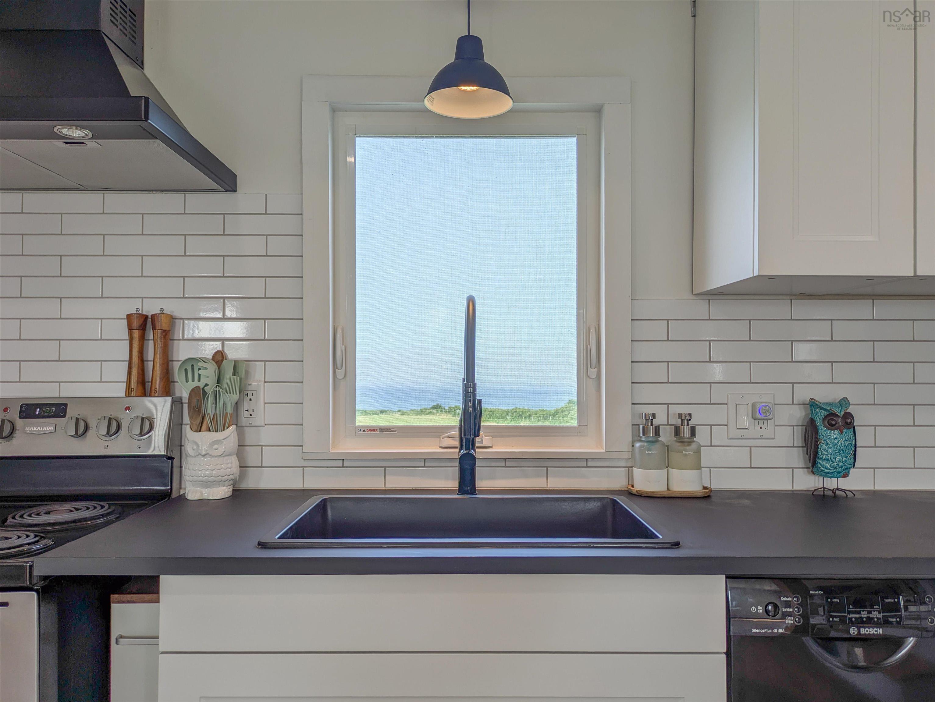 $599,000.00: 1837 Main Shore Road, Sandford