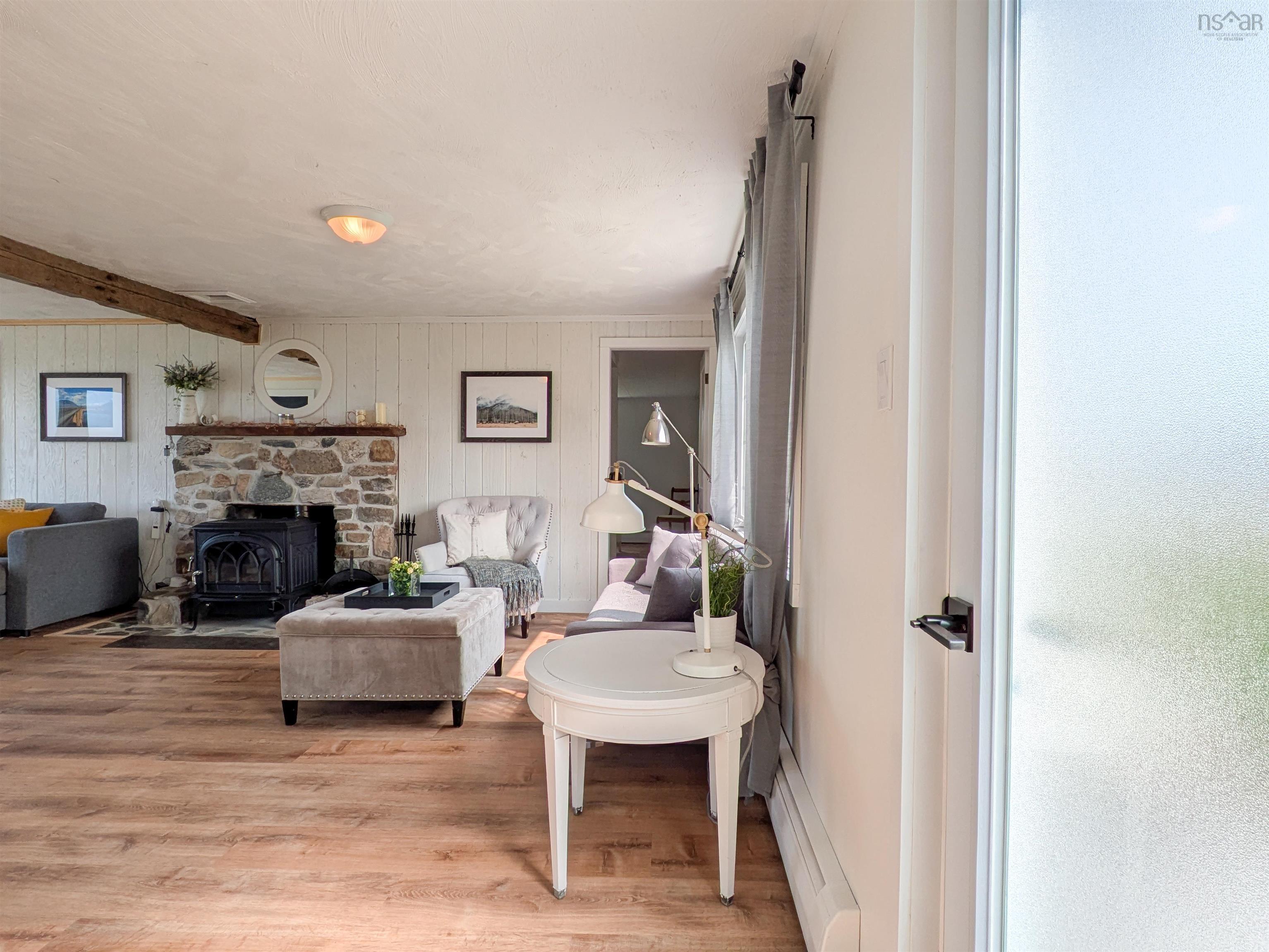 $599,000.00: 1837 Main Shore Road, Sandford