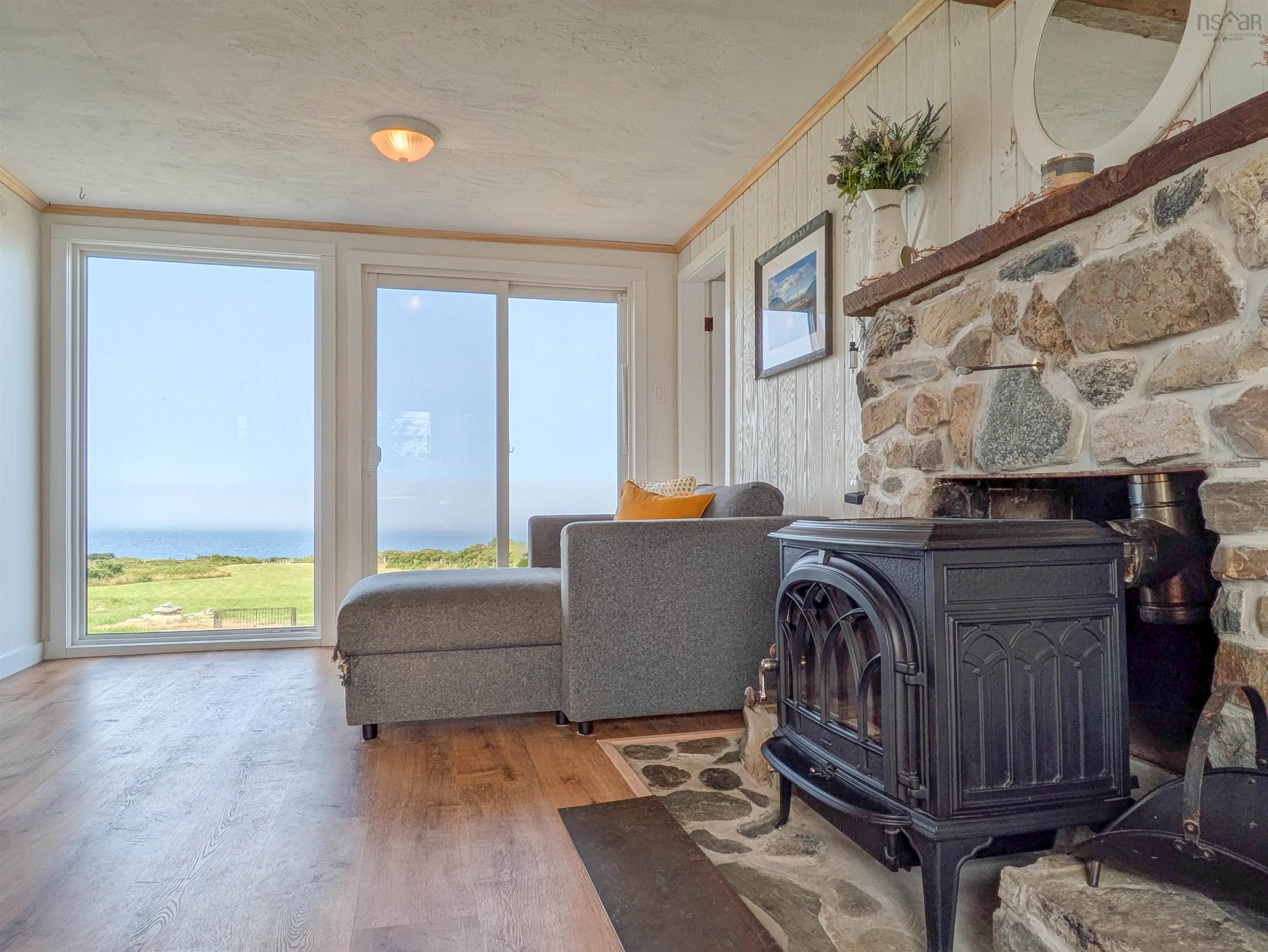 $599,000.00: 1837 Main Shore Road, Sandford