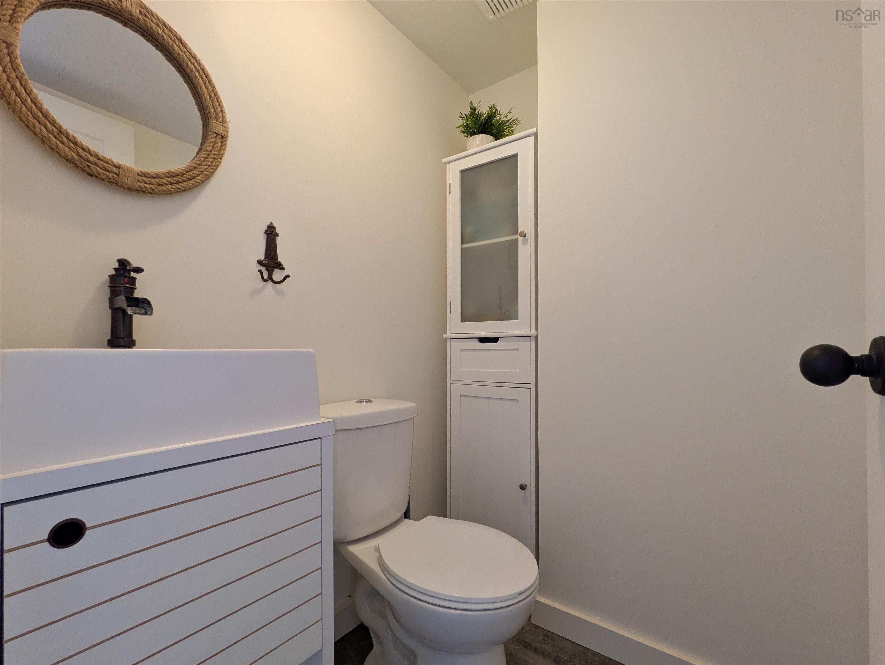 $599,000.00: 1837 Main Shore Road, Sandford