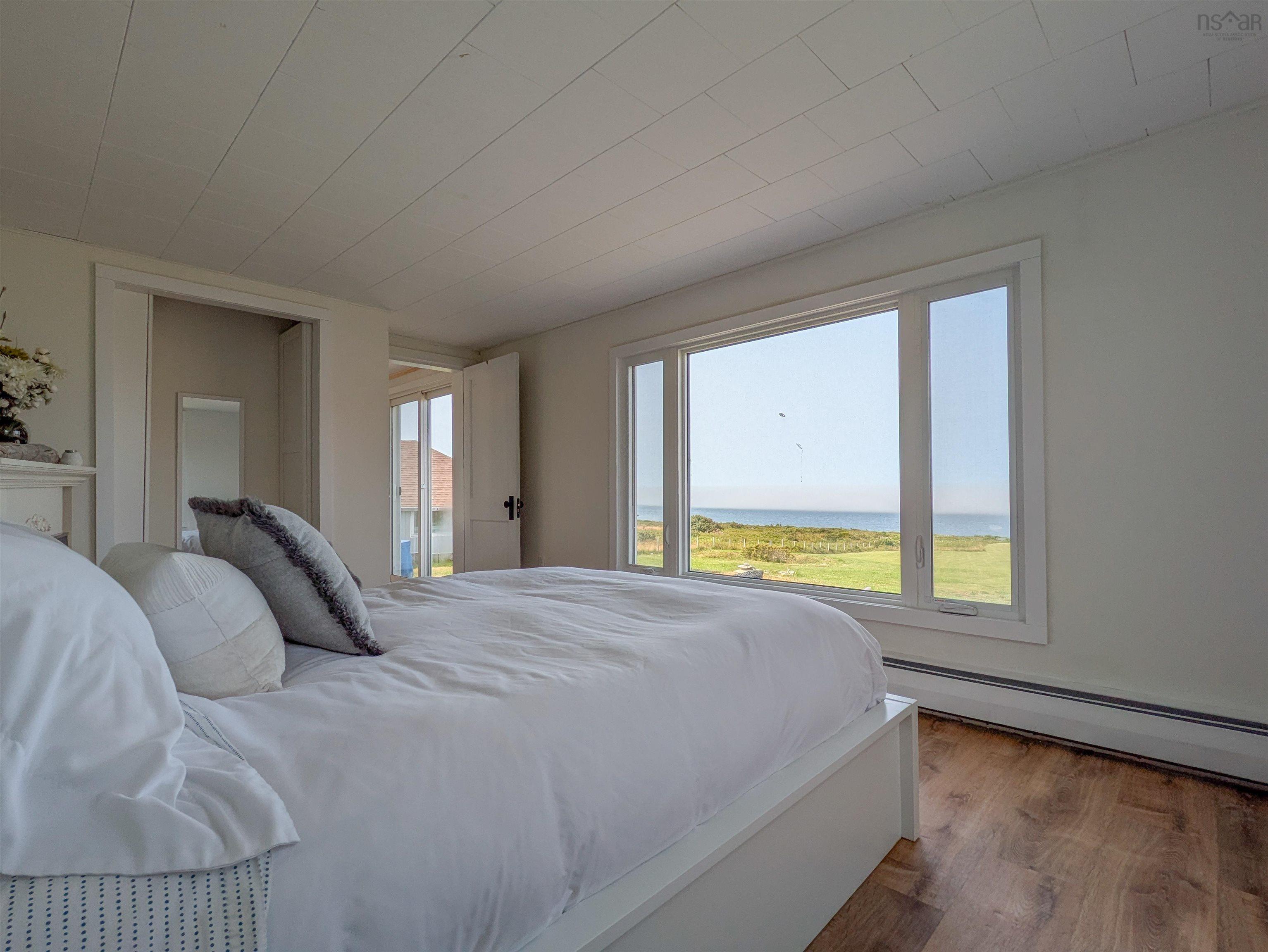 $599,000.00: 1837 Main Shore Road, Sandford