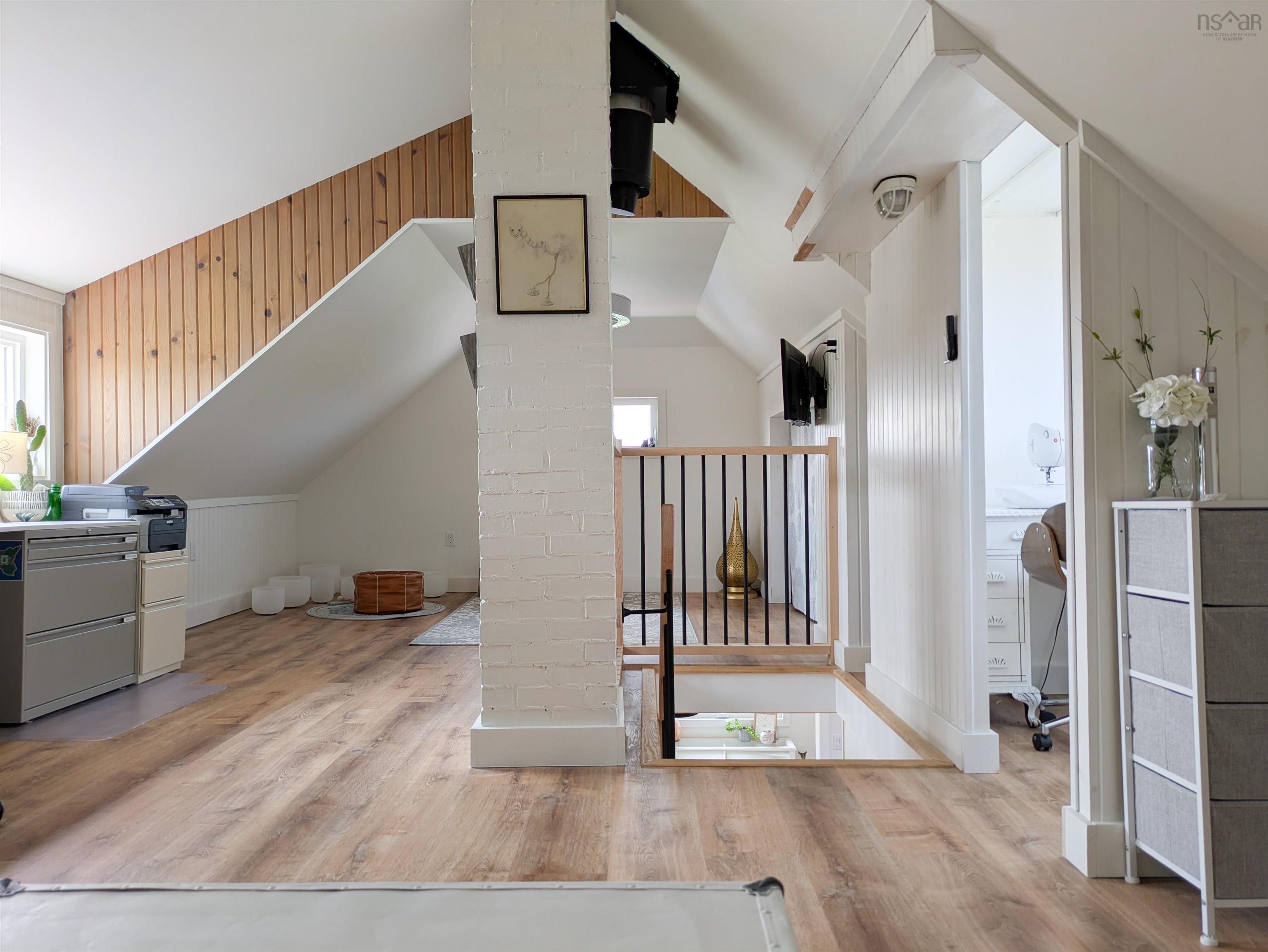 $599,000.00: 1837 Main Shore Road, Sandford