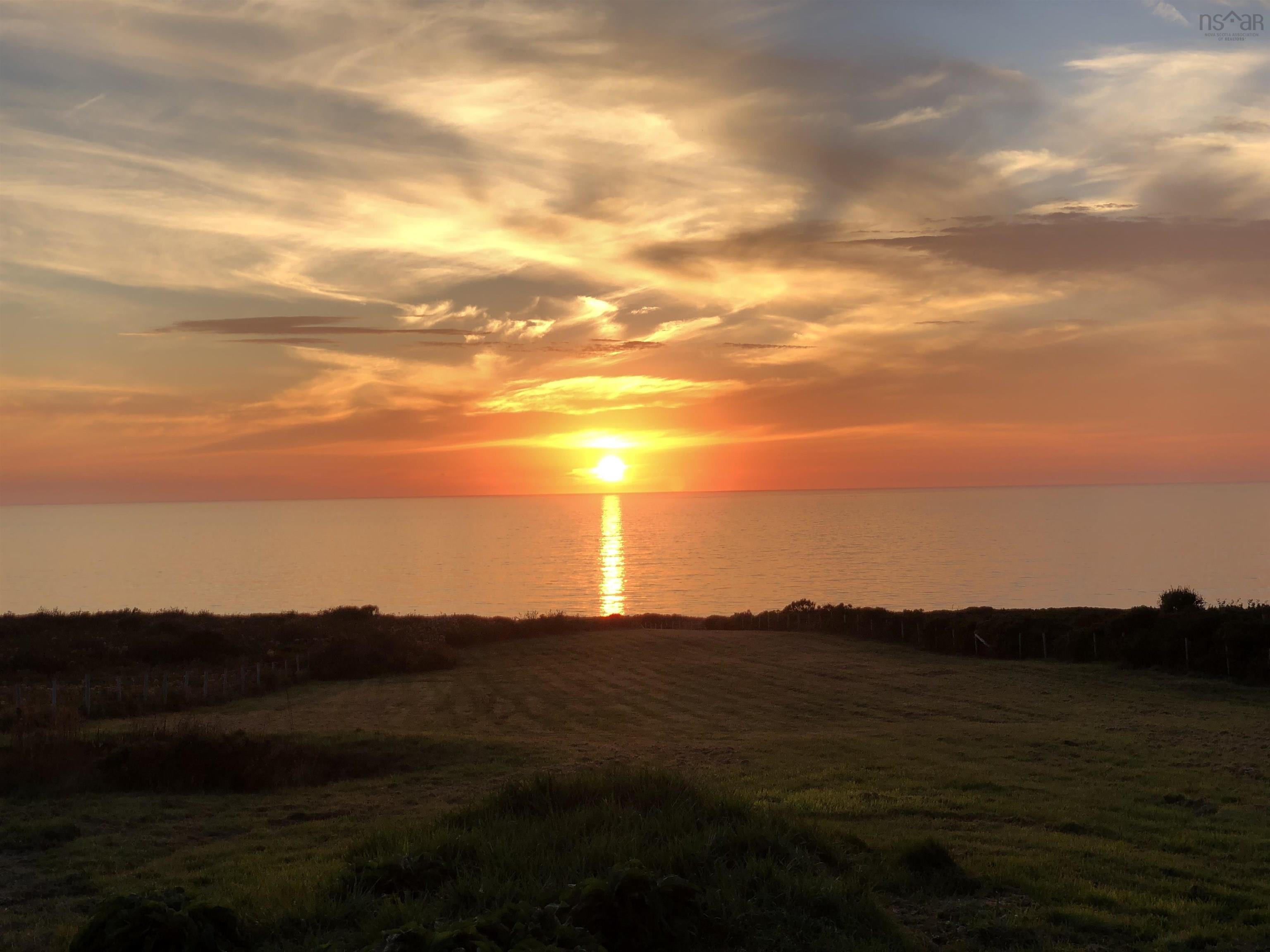 $599,000.00: 1837 Main Shore Road, Sandford