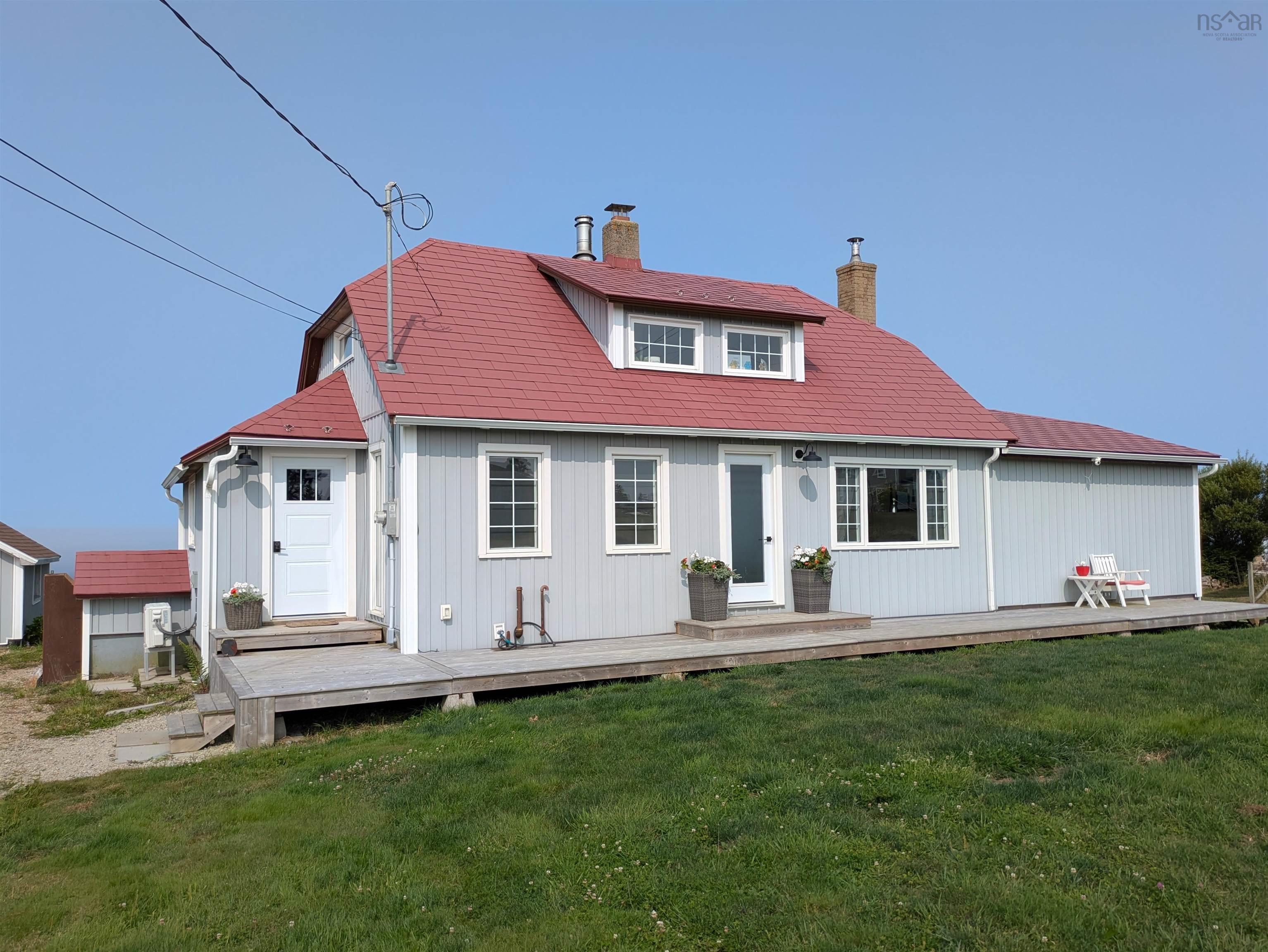 $599,000.00: 1837 Main Shore Road, Sandford