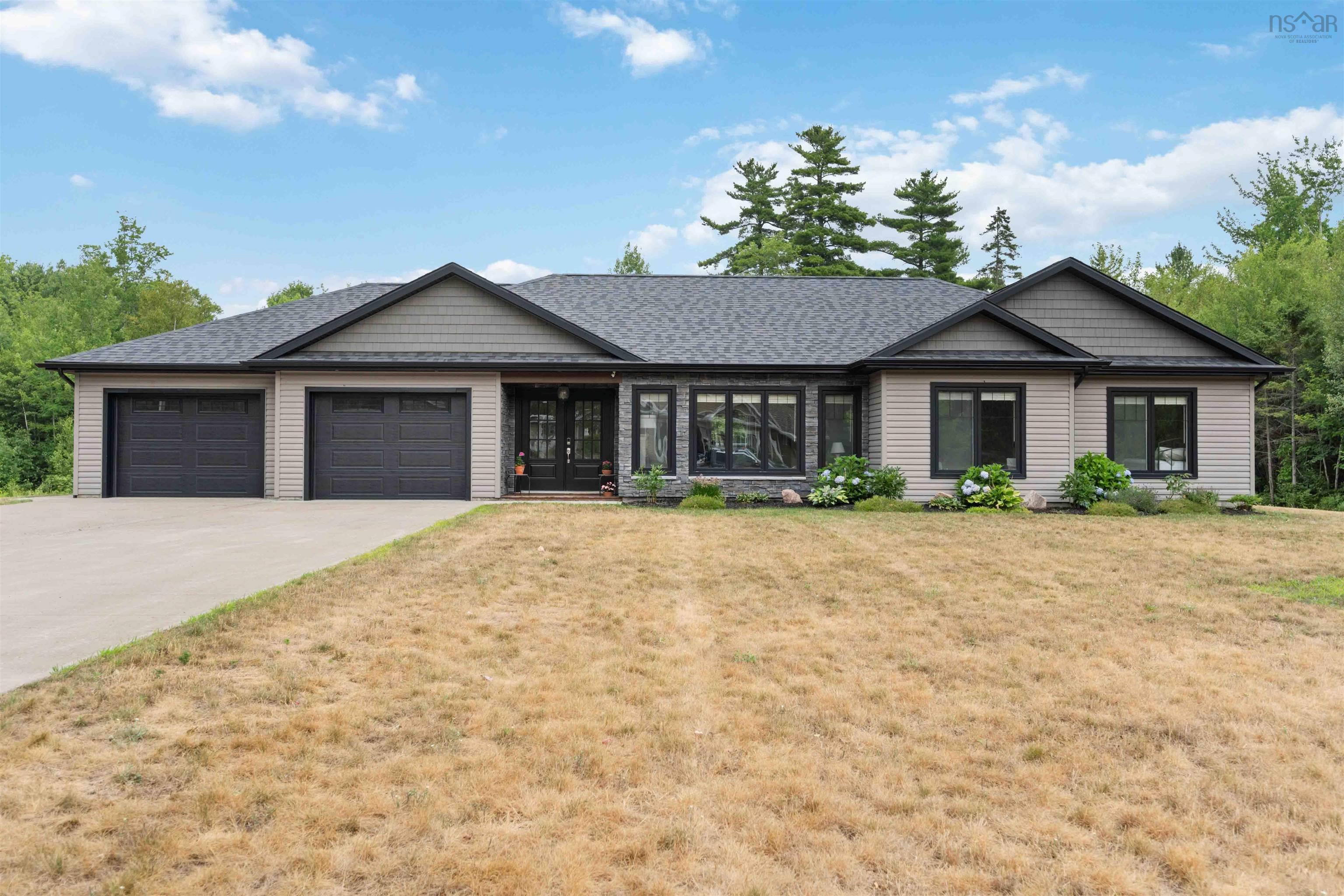 $649,900.00: 472 Alexander Mackenzie Road, South Farmington