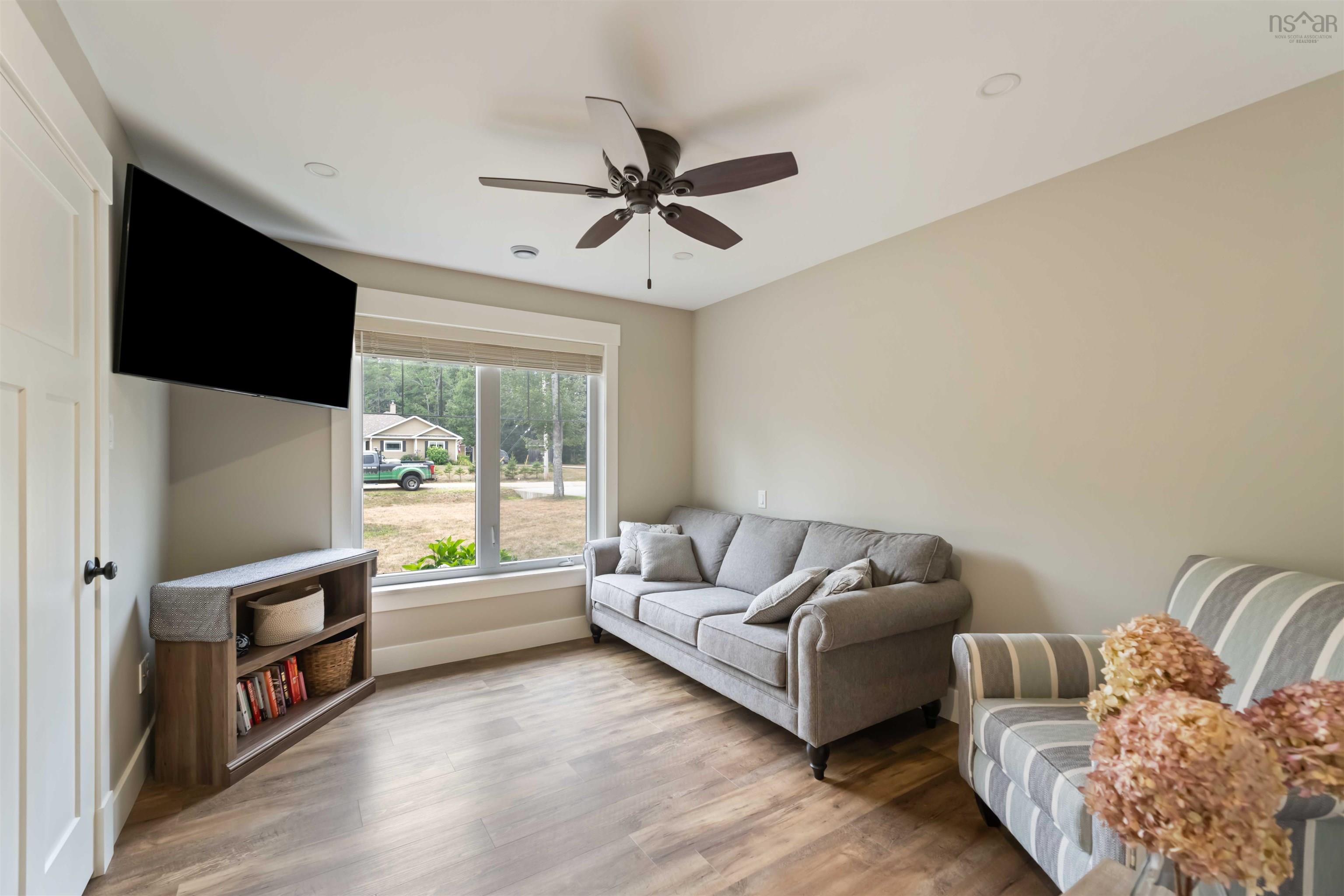 $649,900.00: 472 Alexander Mackenzie Road, South Farmington