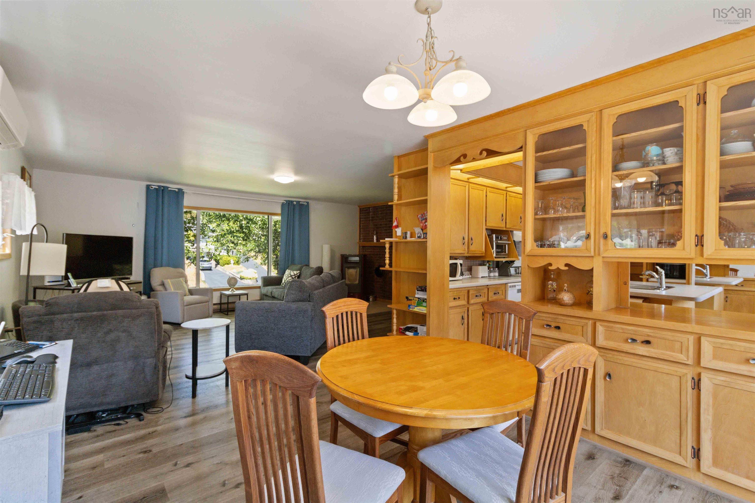 $549,000.00: 15933 Highway 3, Hebbville