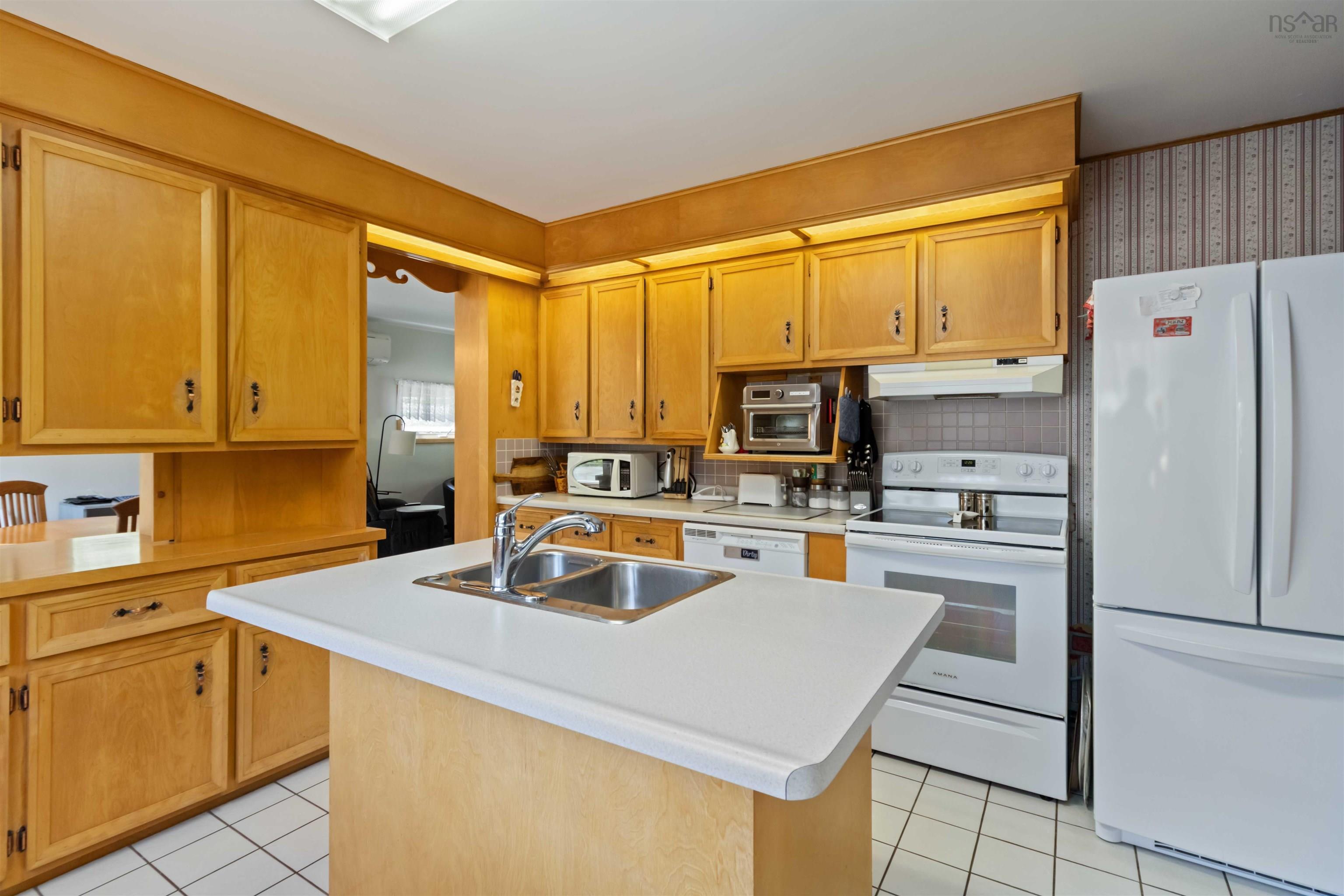 $549,000.00: 15933 Highway 3, Hebbville