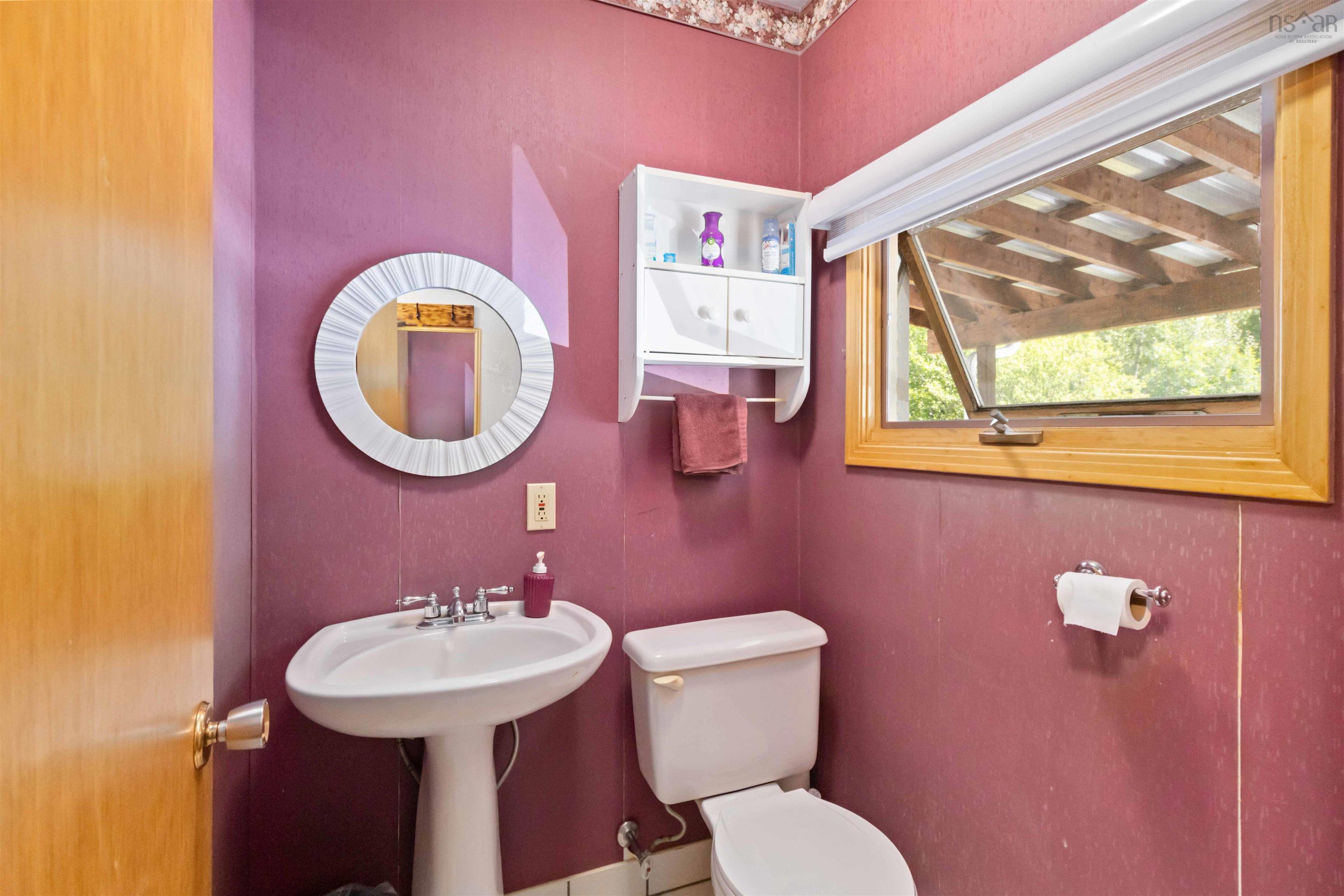 $549,000.00: 15933 Highway 3, Hebbville