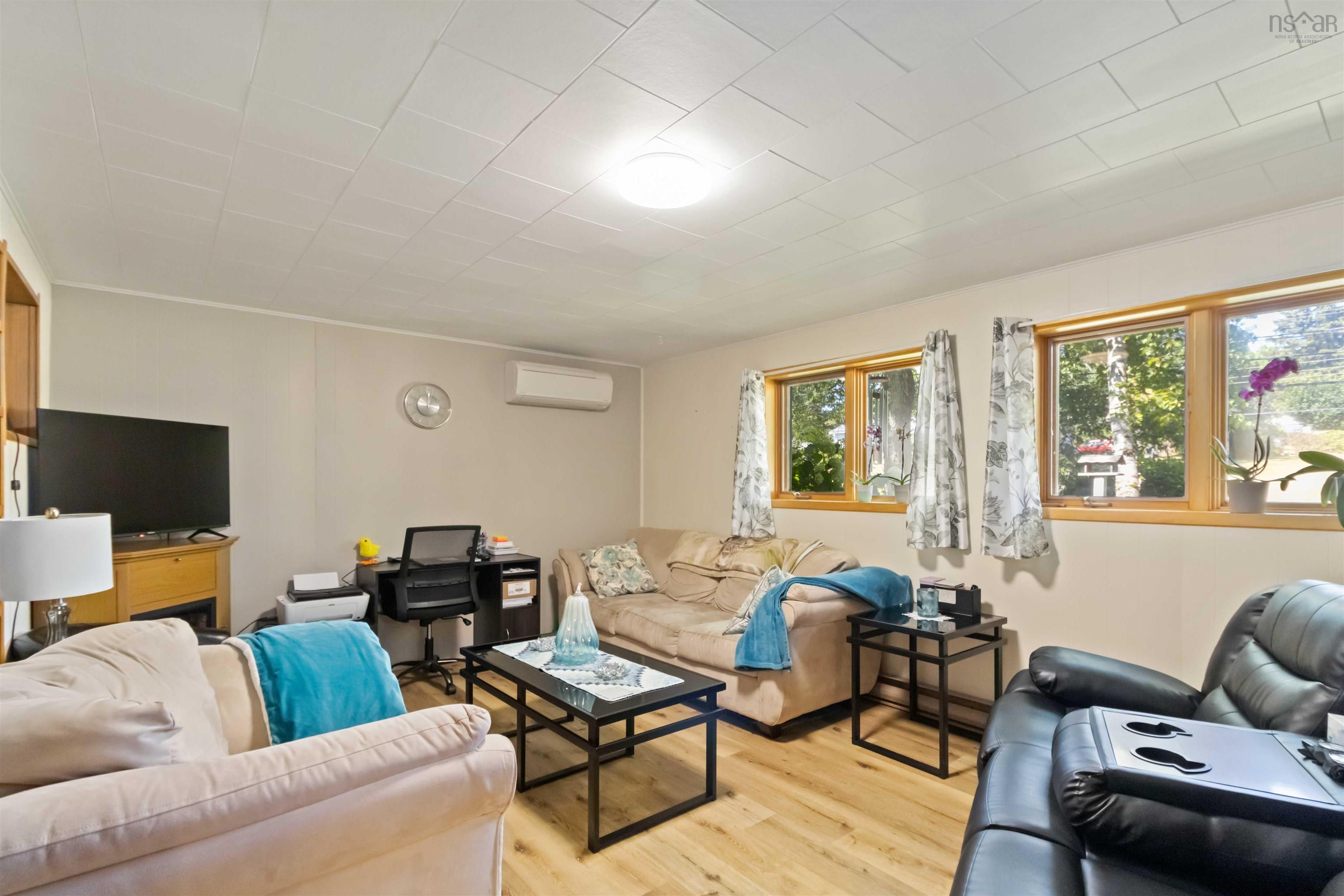 $549,000.00: 15933 Highway 3, Hebbville