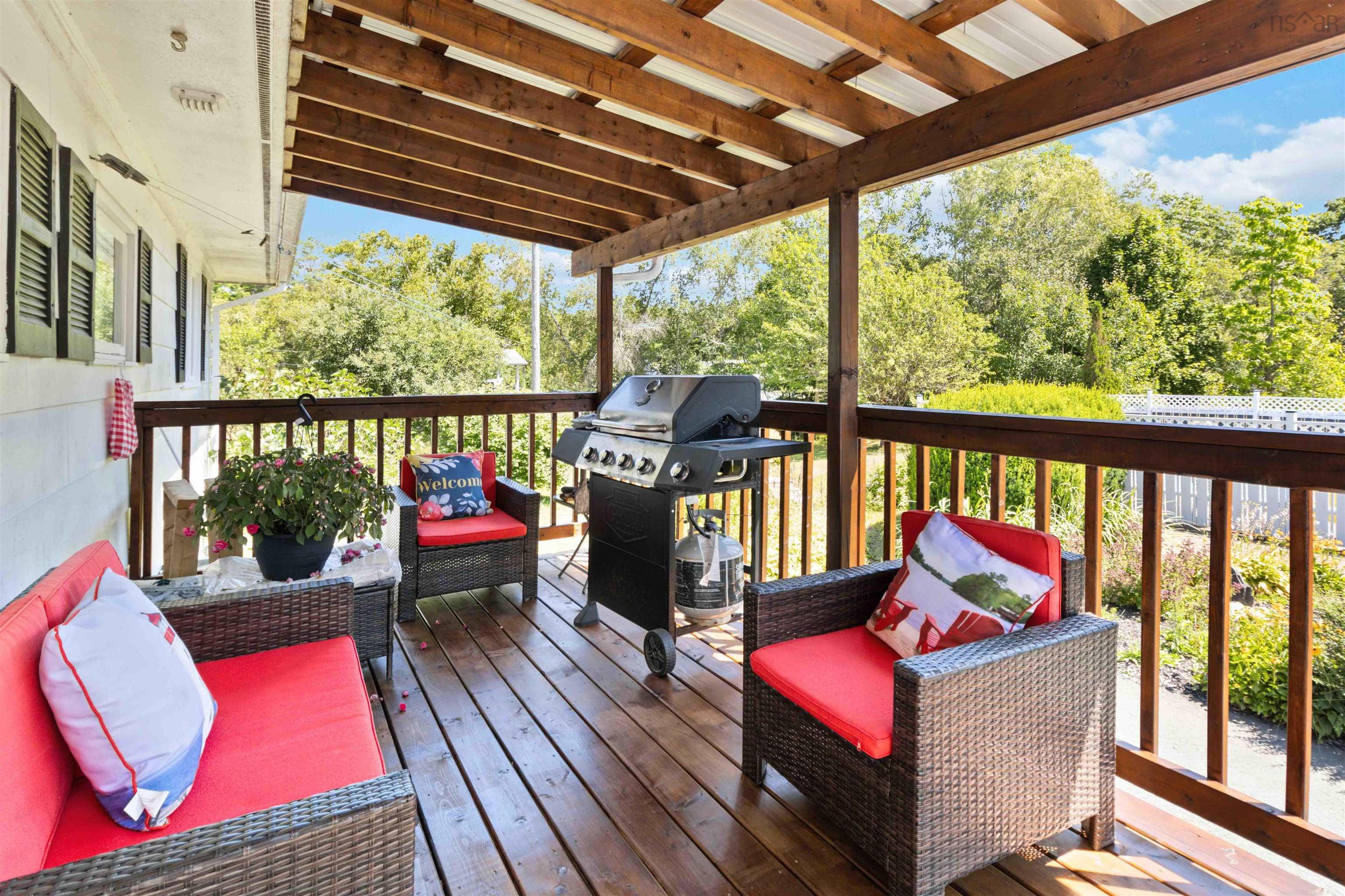 $549,000.00: 15933 Highway 3, Hebbville