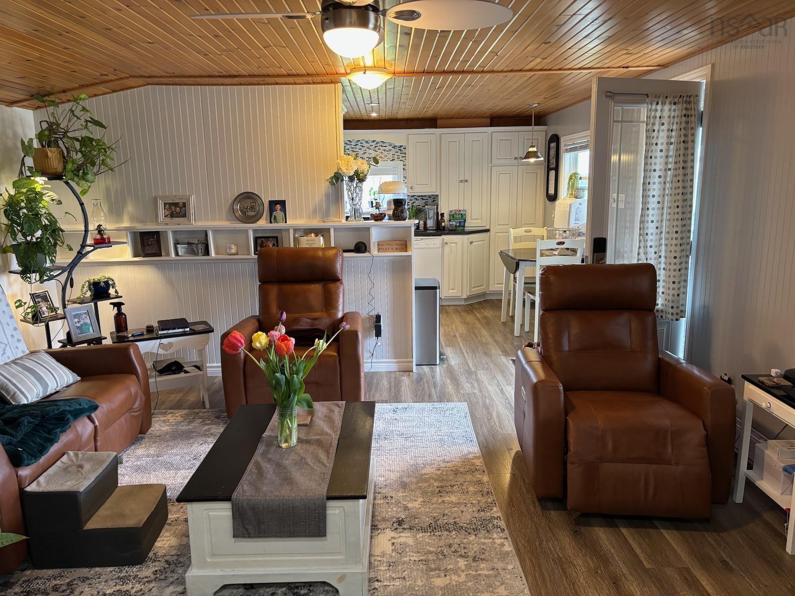 $449,000.00: 4173 Highway 340, Carleton