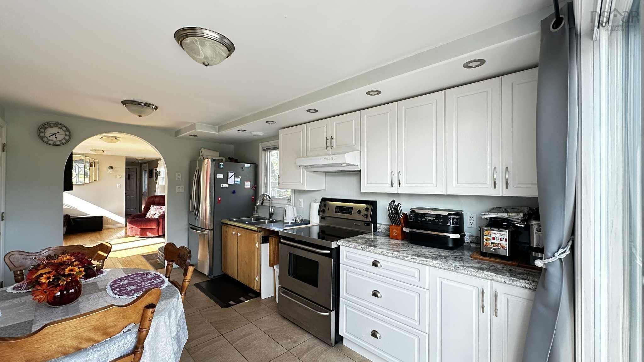 $249,000.00: 231 Scotia Drive, Goose Lake