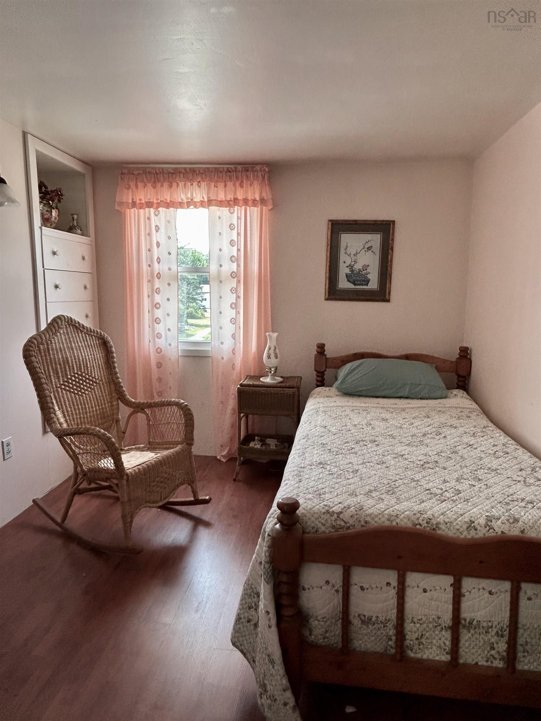 $270,000.00: 55 Newell Road, Plymouth