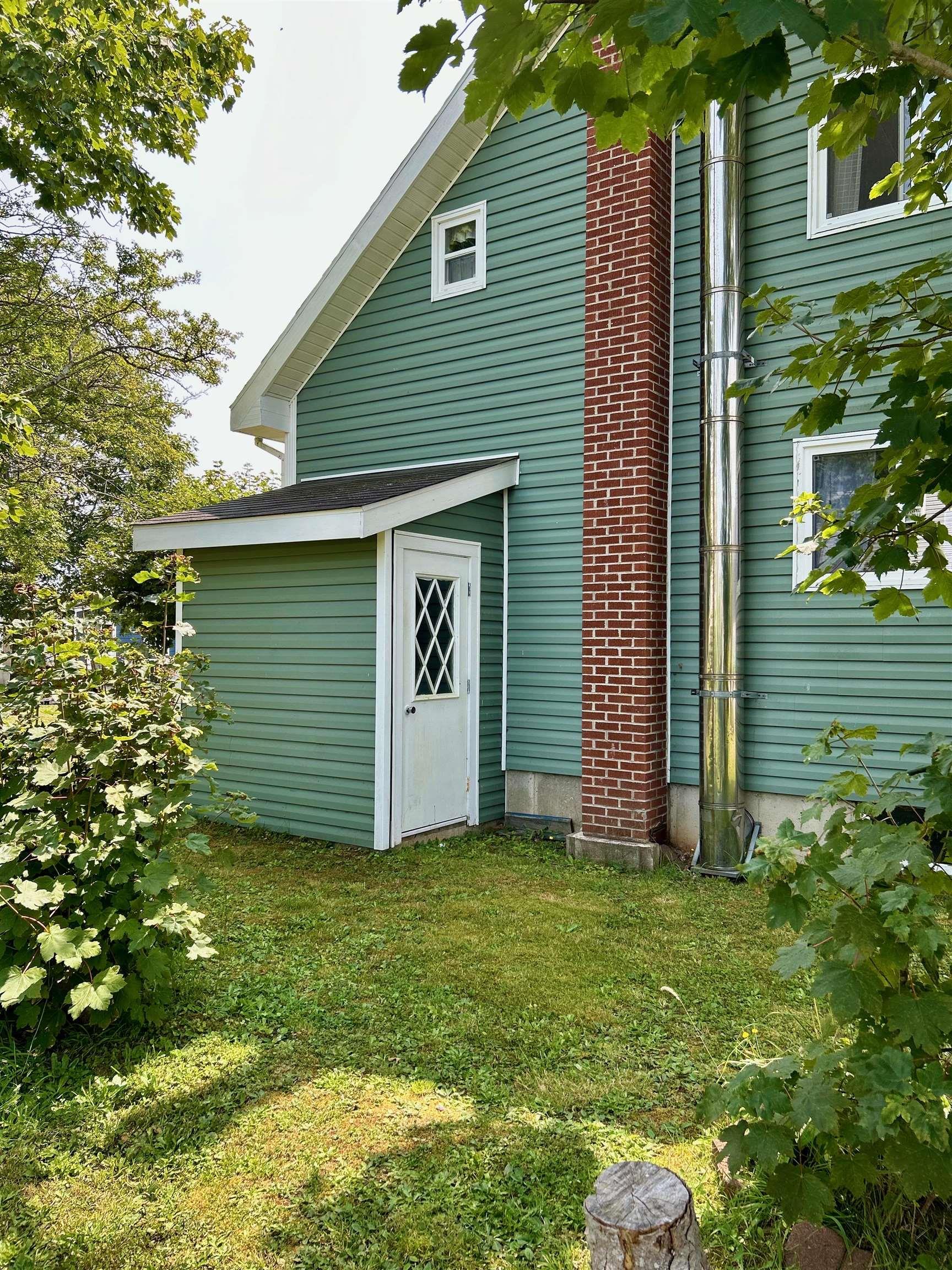 $270,000.00: 55 Newell Road, Plymouth