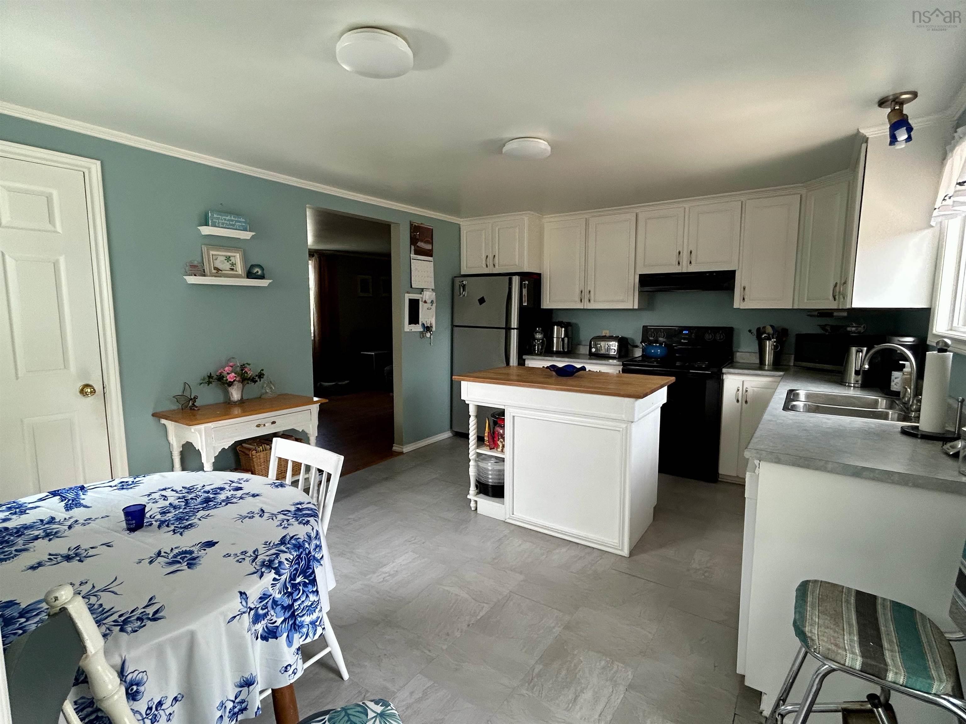 $270,000.00: 55 Newell Road, Plymouth