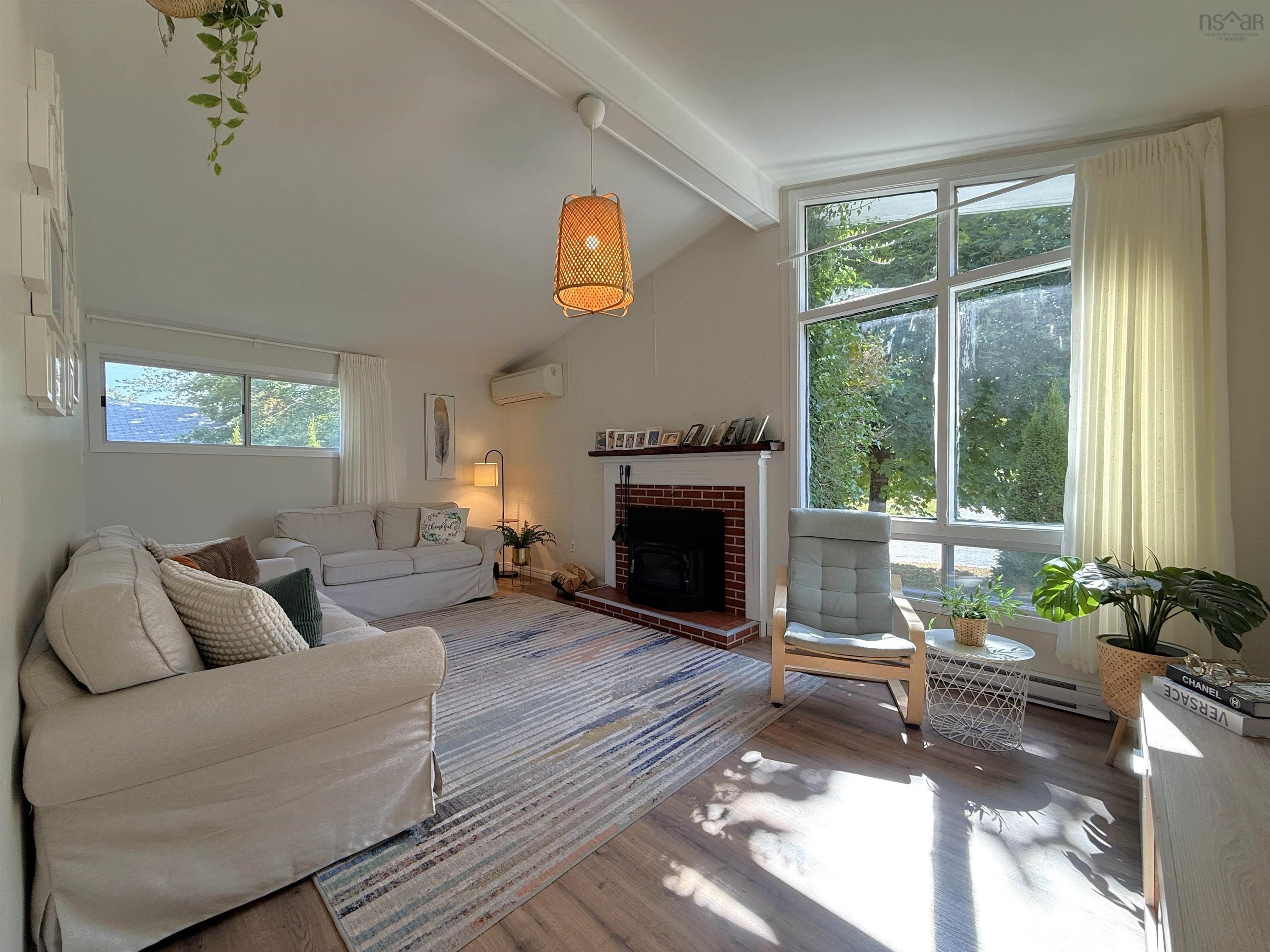 $479,900.00: 32 Murray Drive, Bridgewater