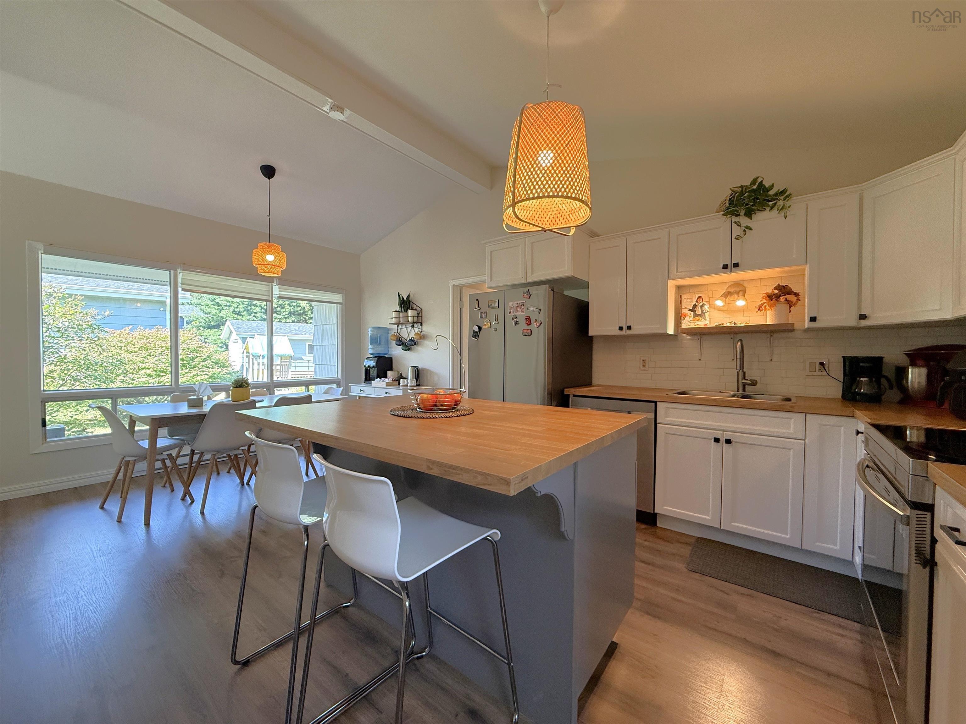 $479,900.00: 32 Murray Drive, Bridgewater