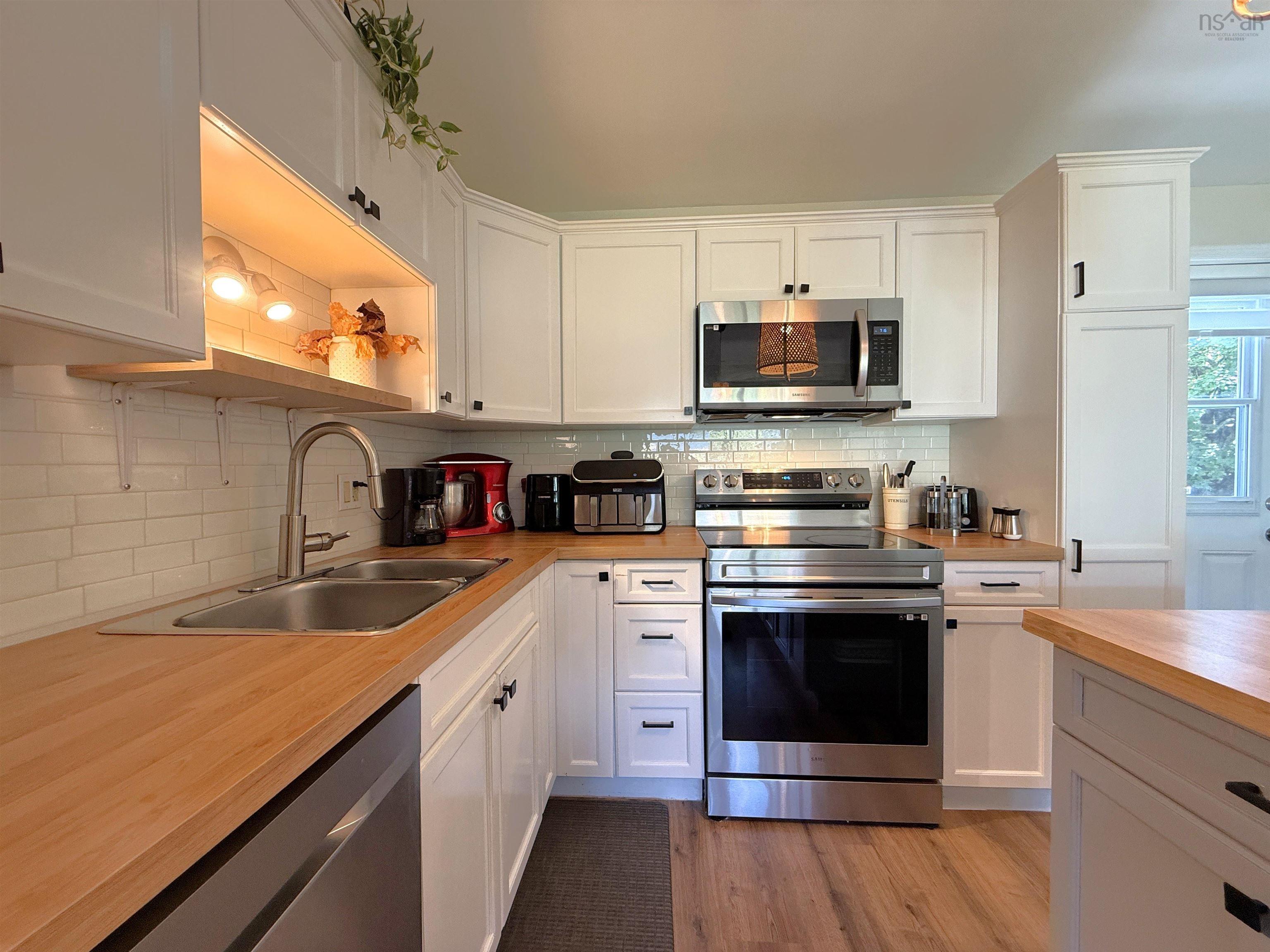 $479,900.00: 32 Murray Drive, Bridgewater