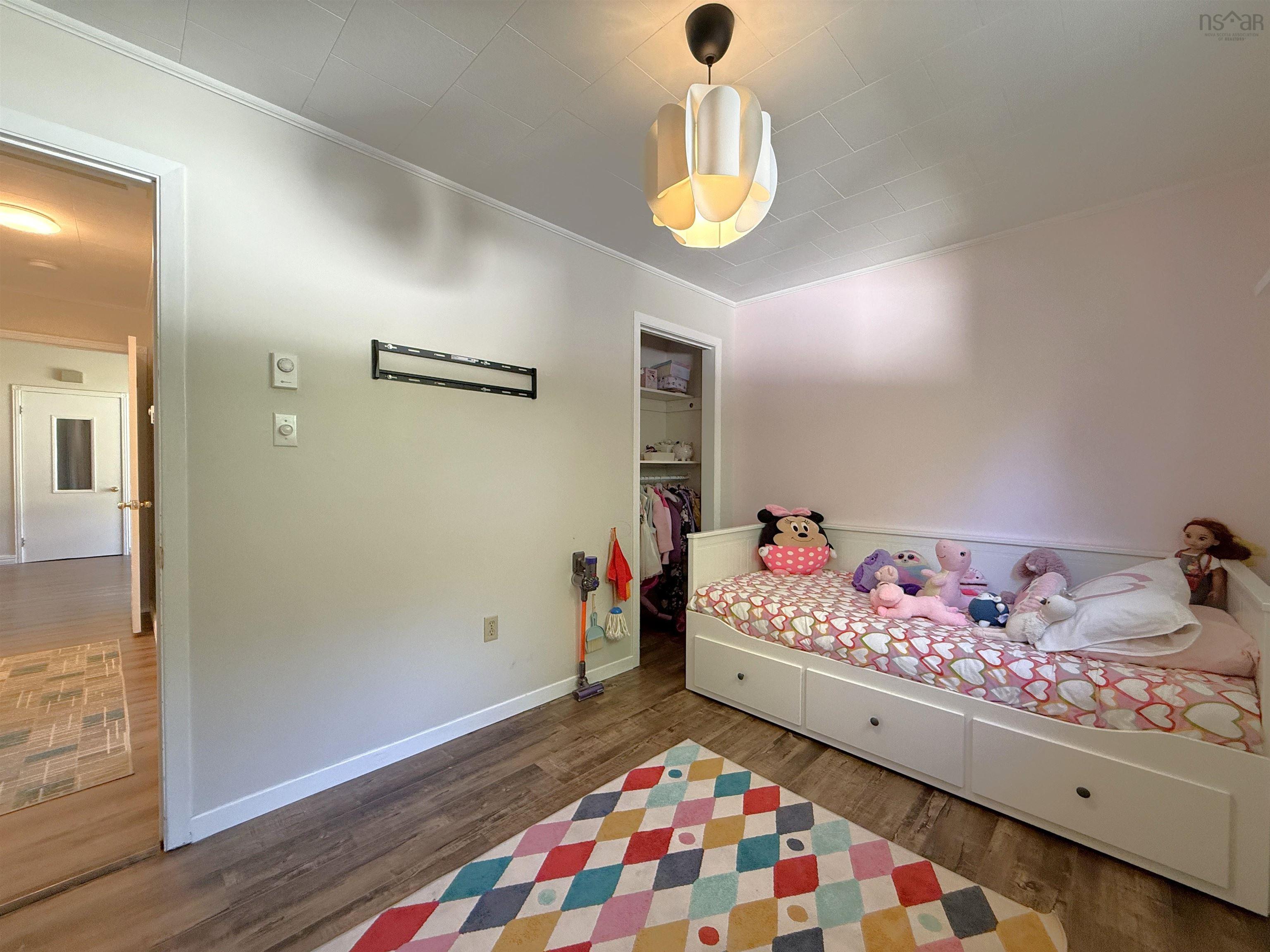 $479,900.00: 32 Murray Drive, Bridgewater