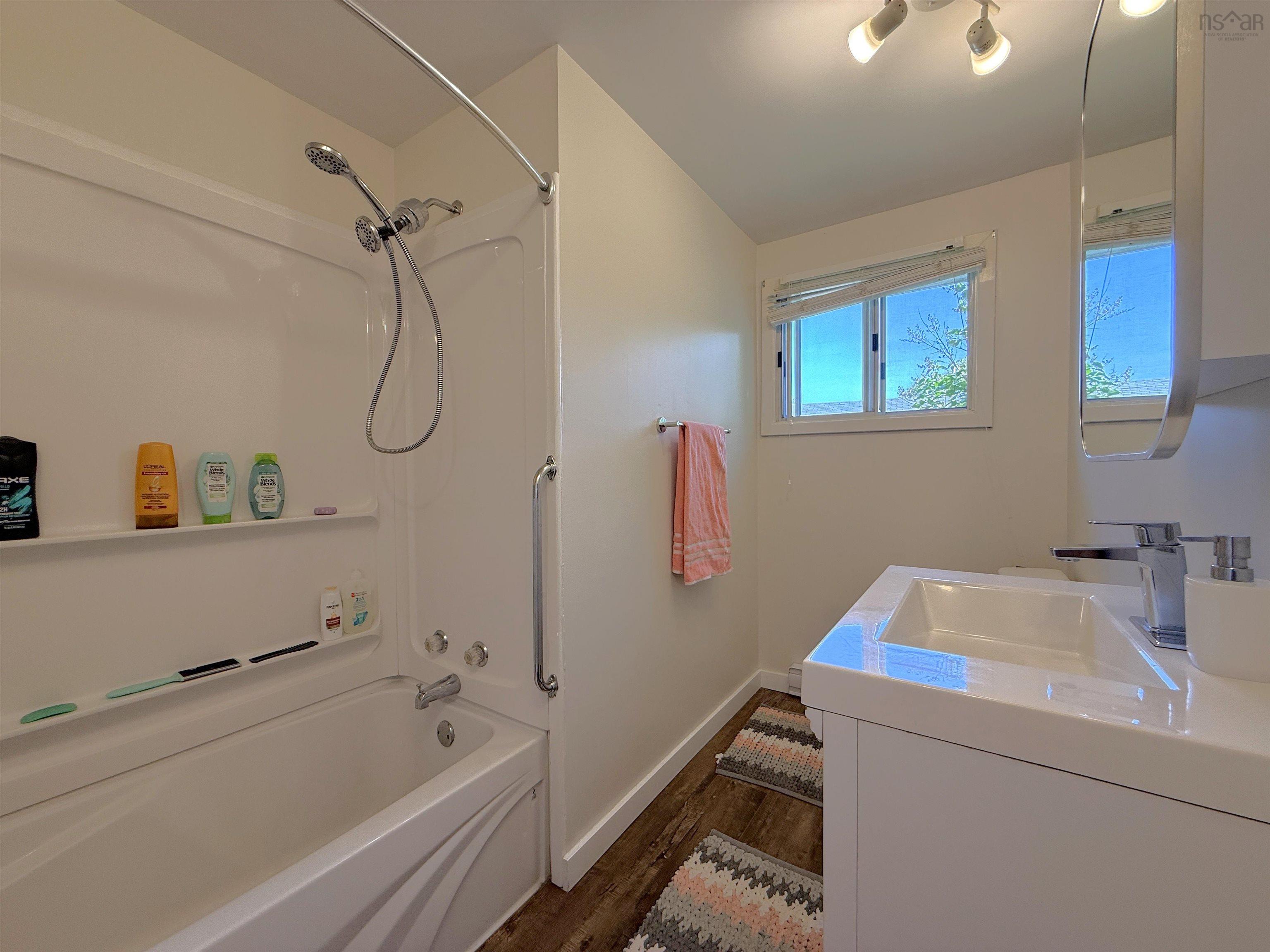 $479,900.00: 32 Murray Drive, Bridgewater