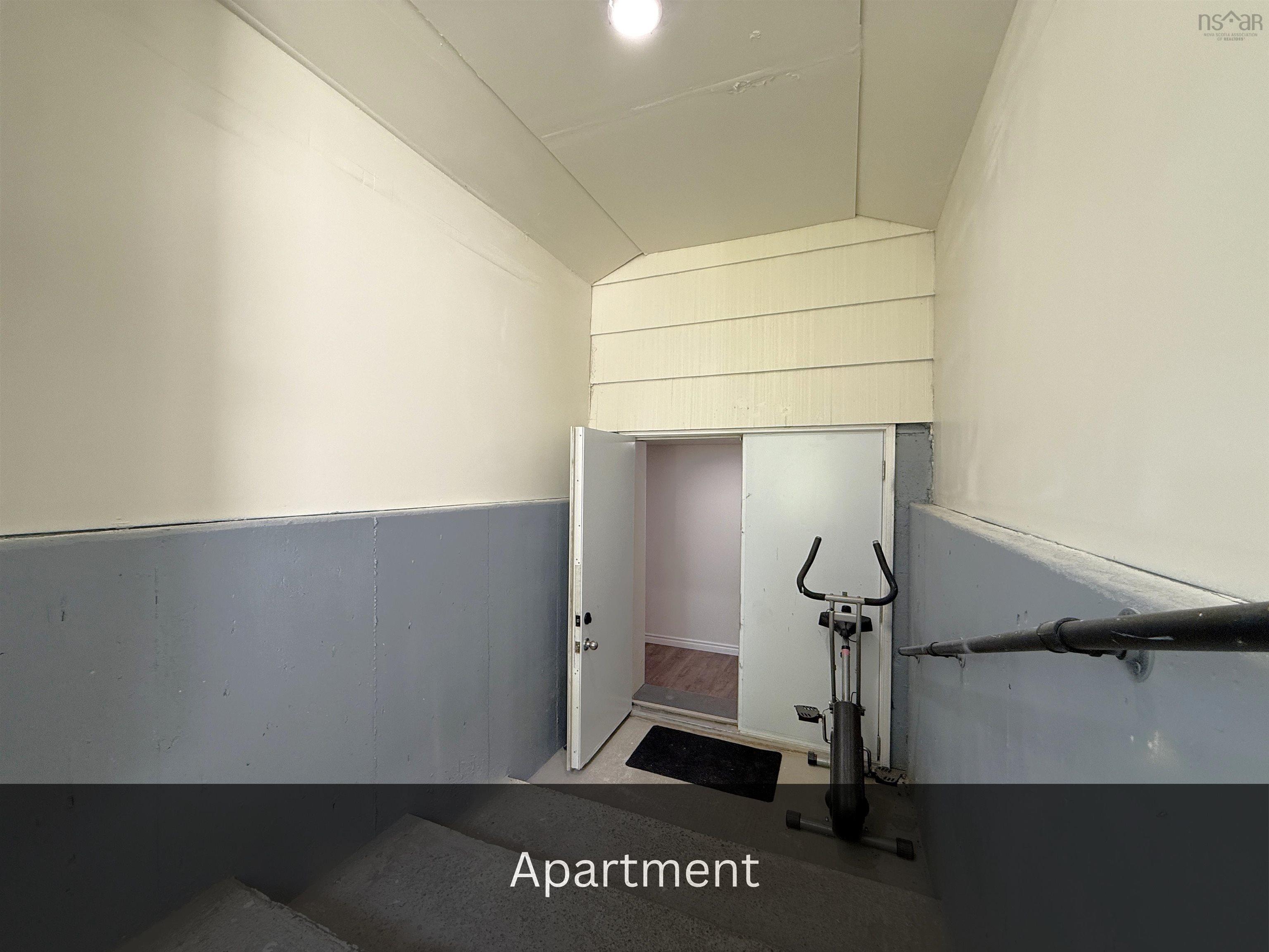 $479,900.00: 32 Murray Drive, Bridgewater