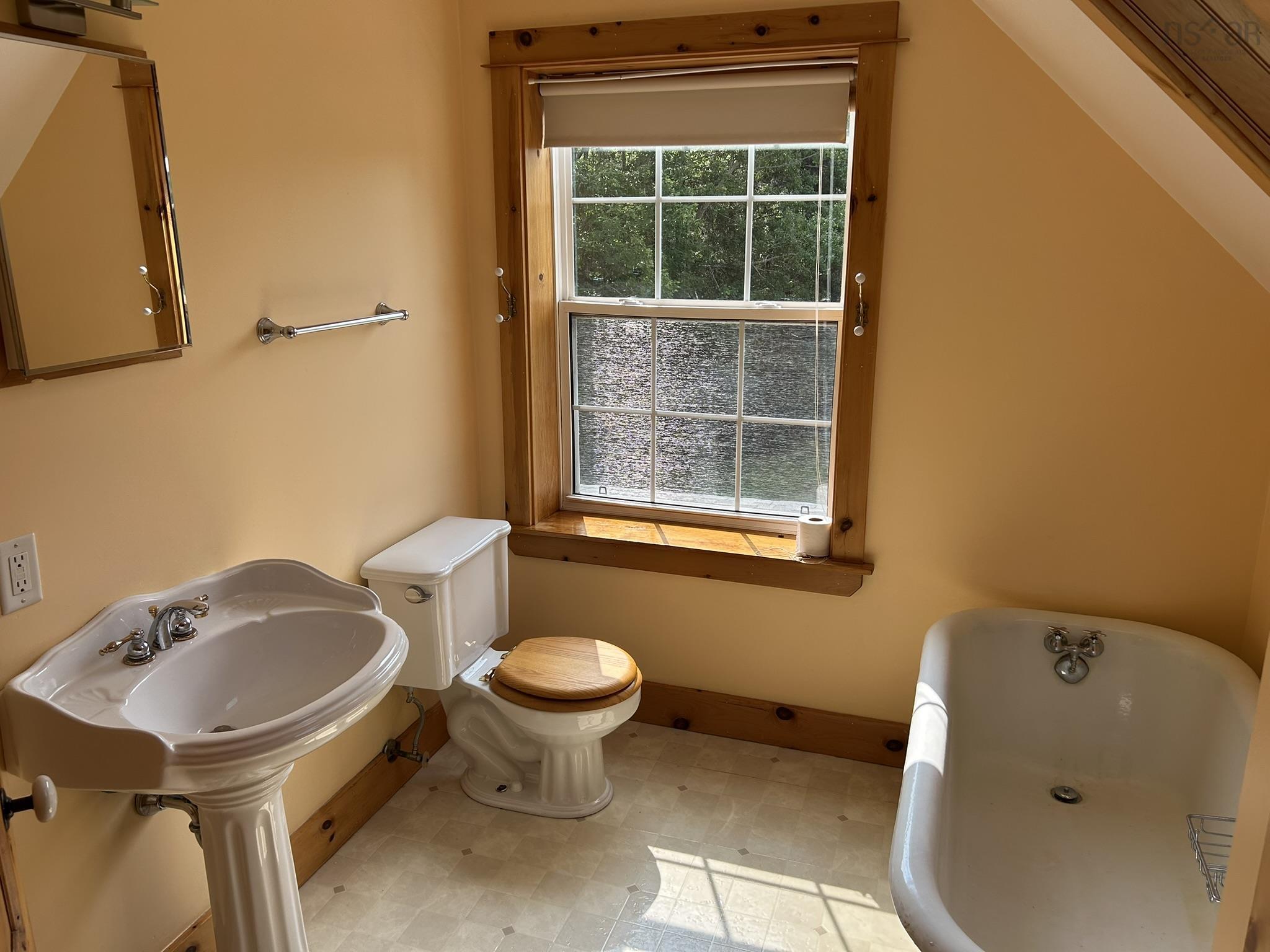 $269,000.00: 4 MINAS KING Drive, Little Bass River