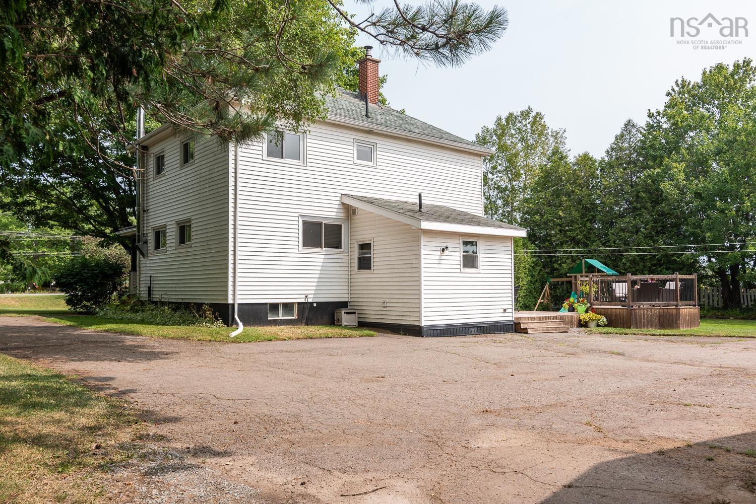 $409,900.00: 538 Highway 2, Brookfield