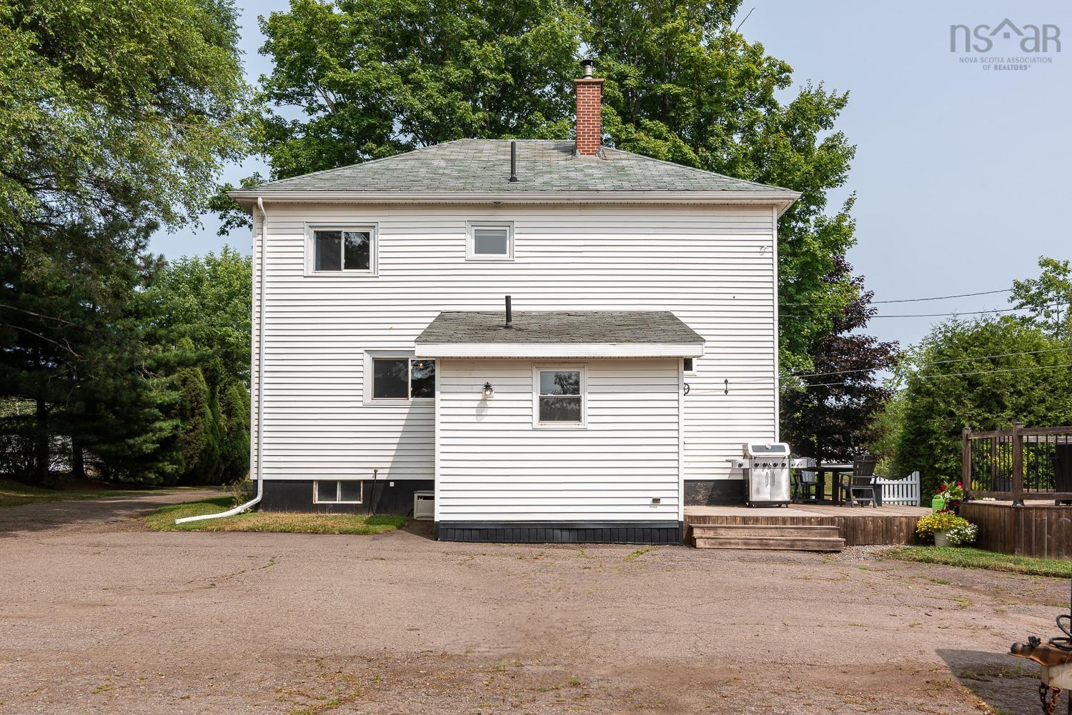 $409,900.00: 538 Highway 2, Brookfield