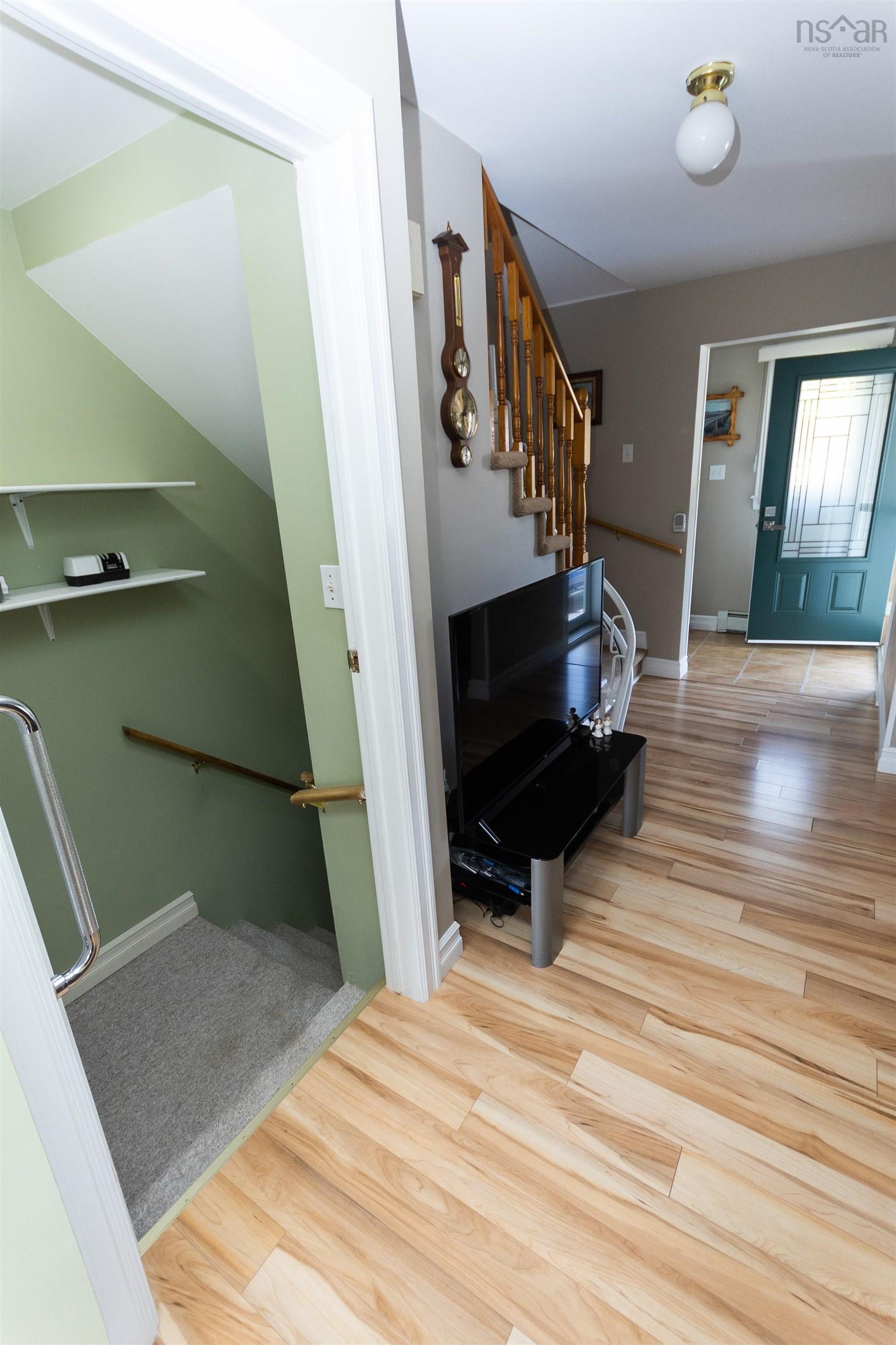 $472,500.00: 100 Lancaster Drive, Dartmouth