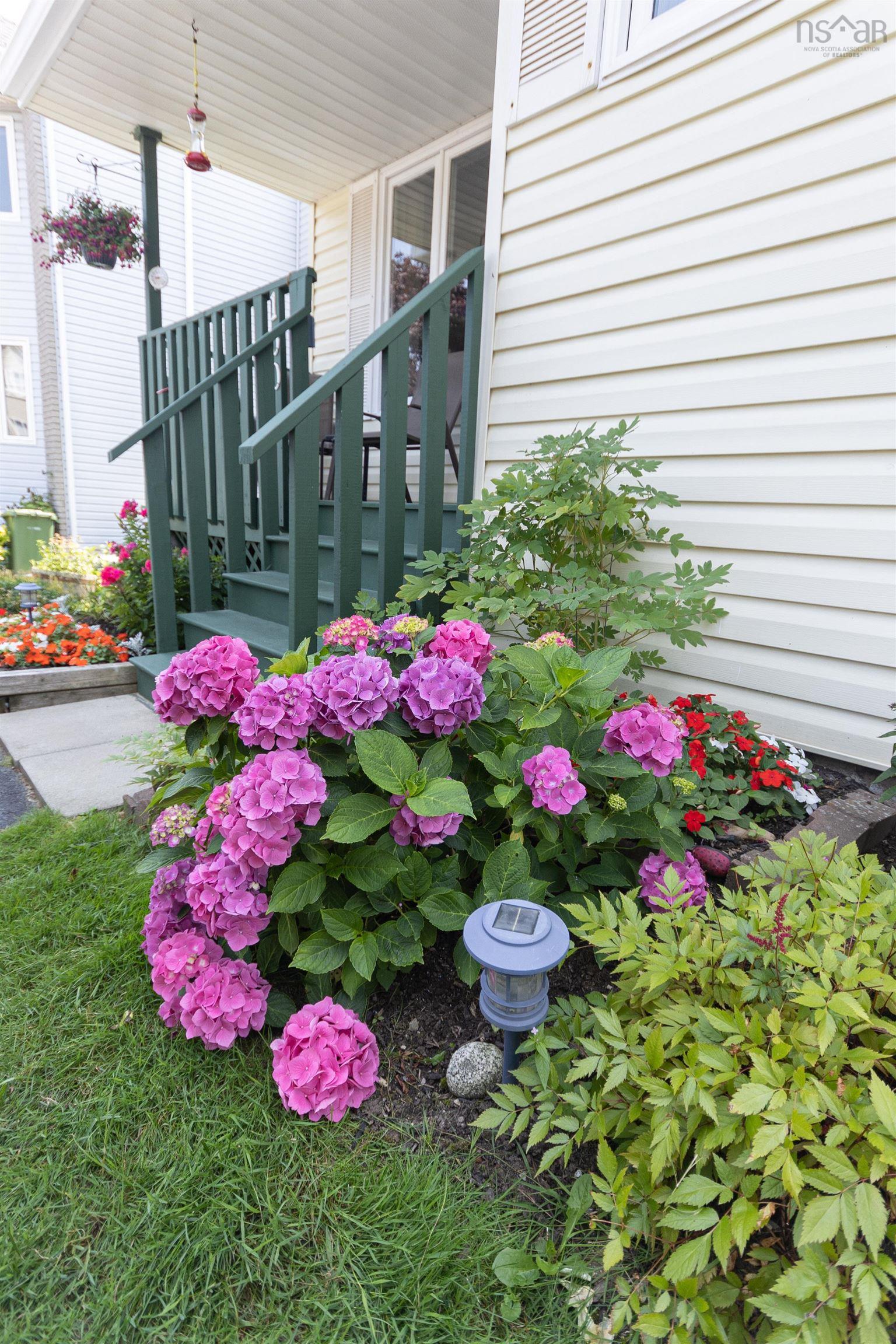 $472,500.00: 100 Lancaster Drive, Dartmouth