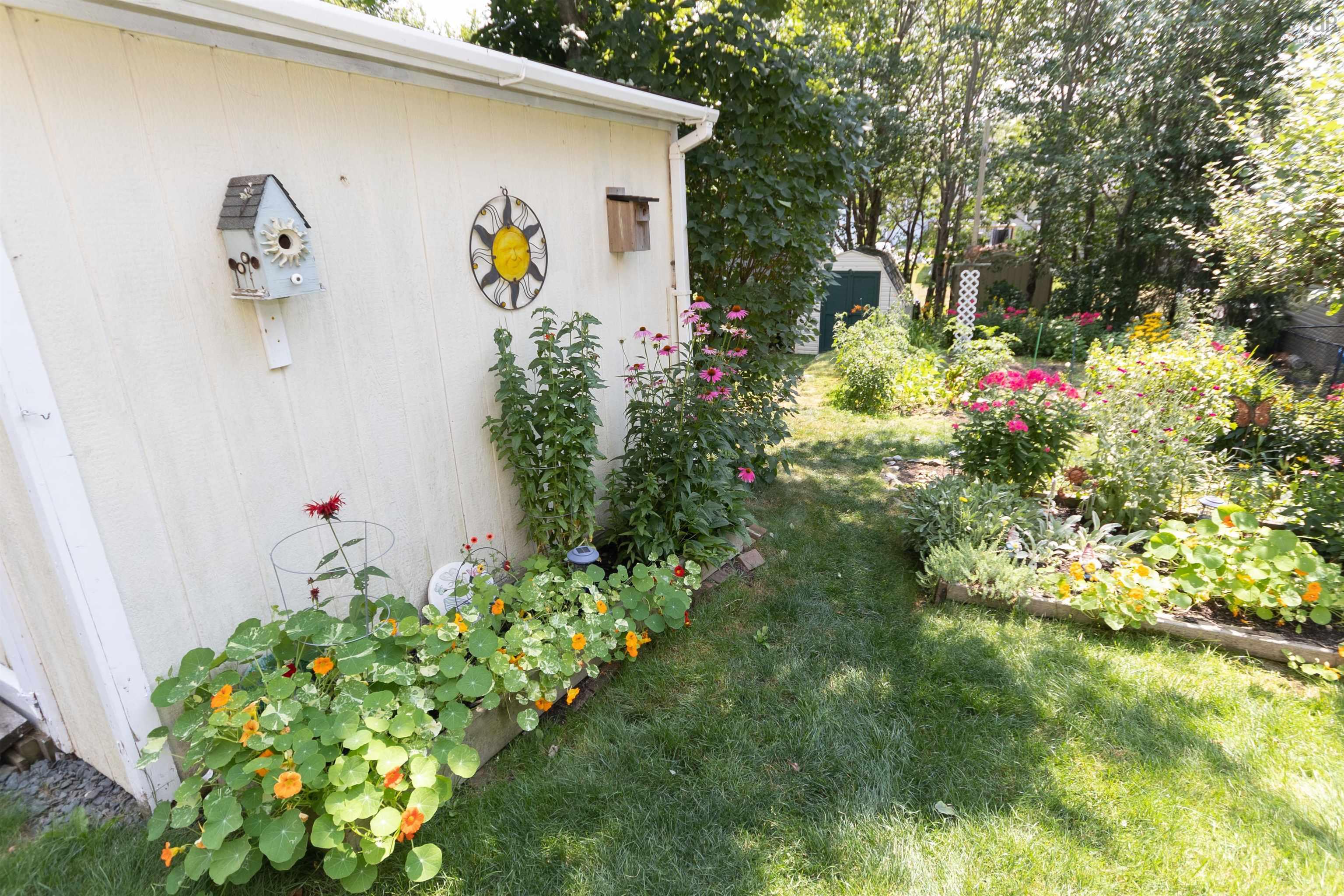 $472,500.00: 100 Lancaster Drive, Dartmouth