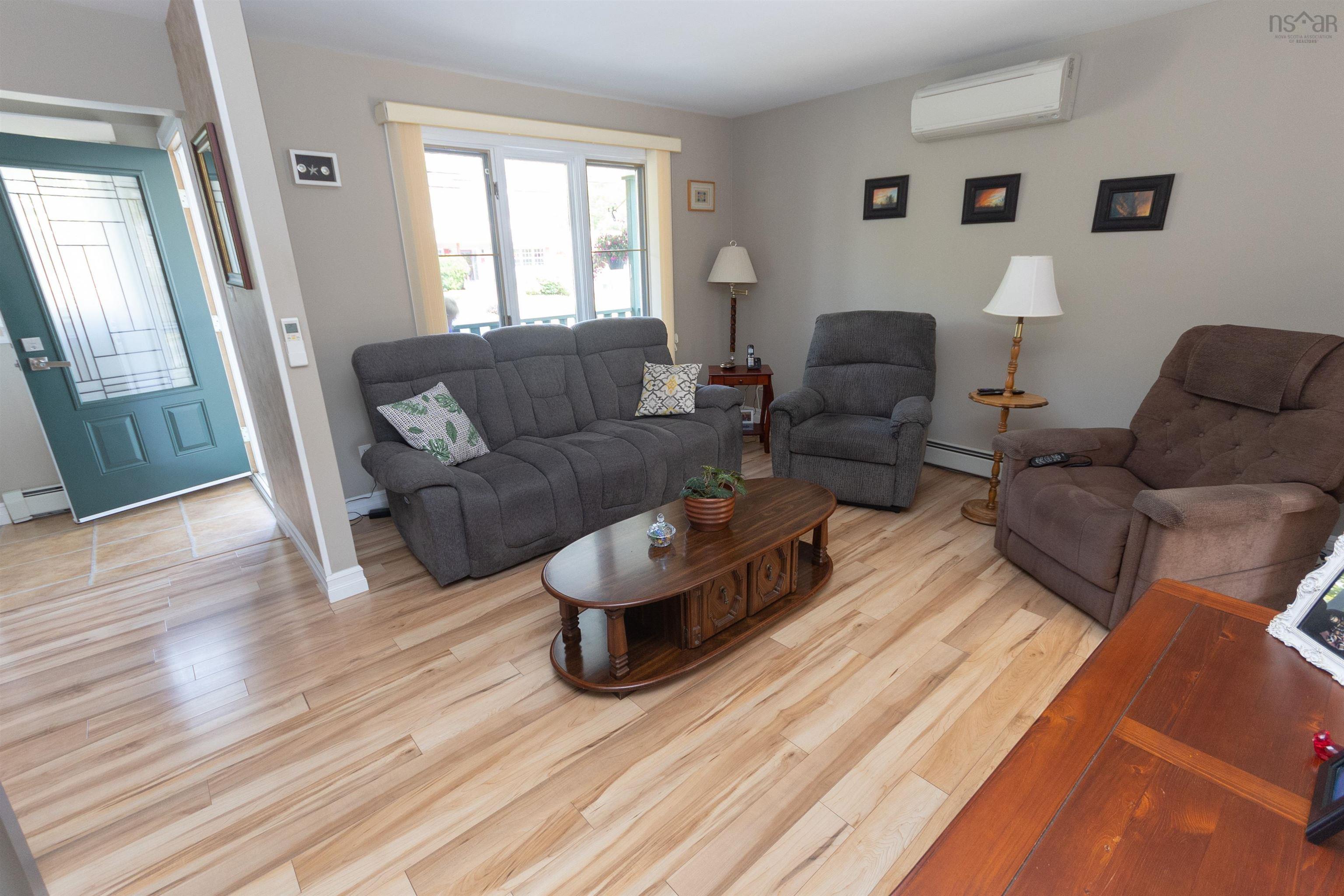 $472,500.00: 100 Lancaster Drive, Dartmouth