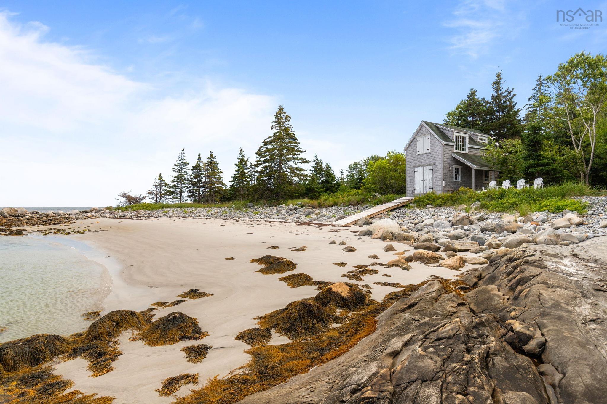 $899,000.00: 60 River Road, Port L