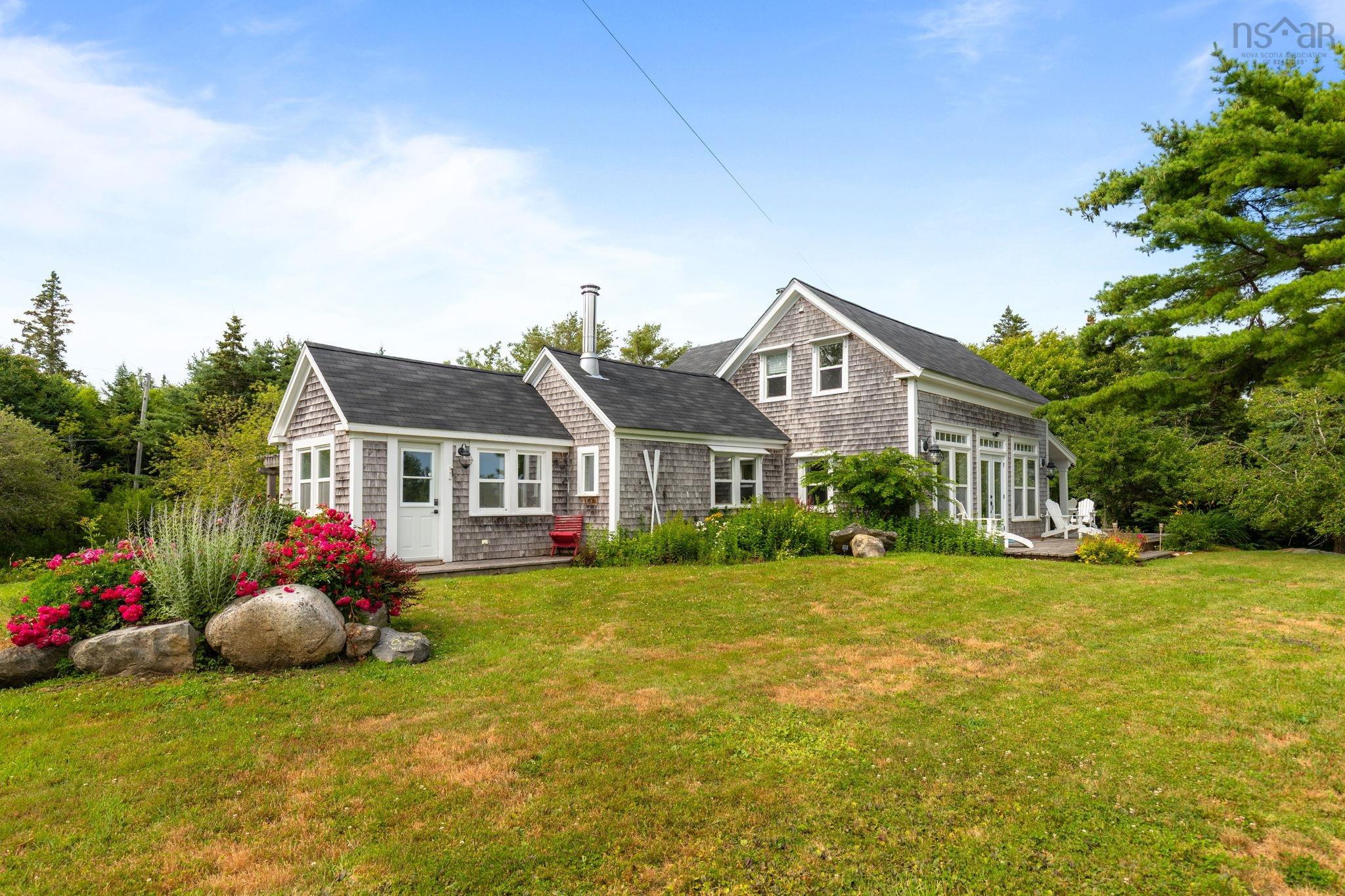 $899,000.00: 60 River Road, Port L