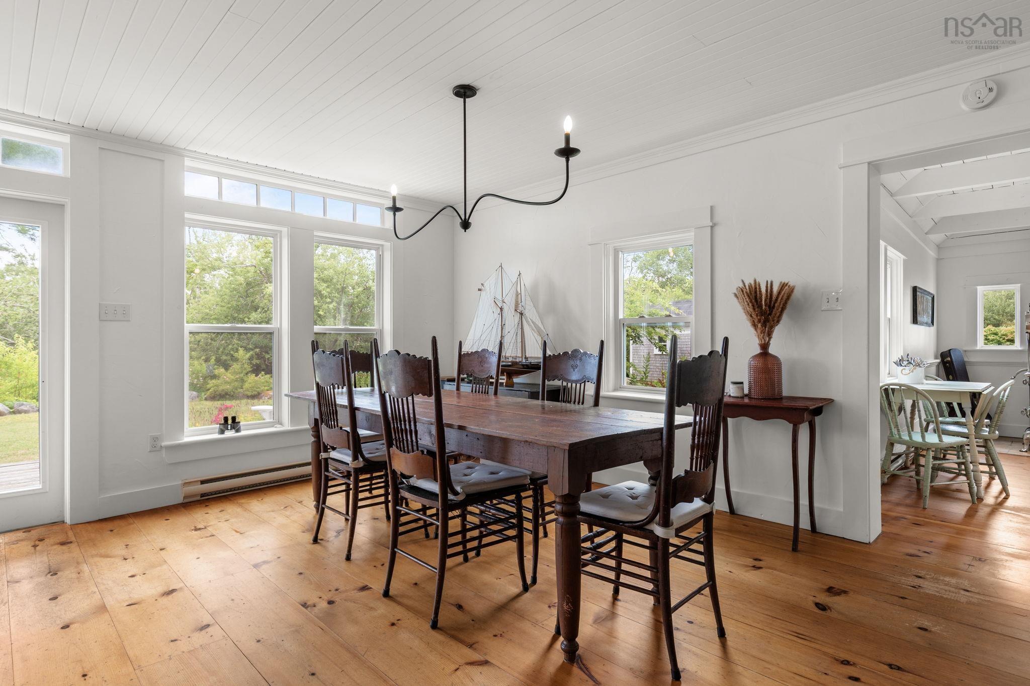 $899,000.00: 60 River Road, Port L