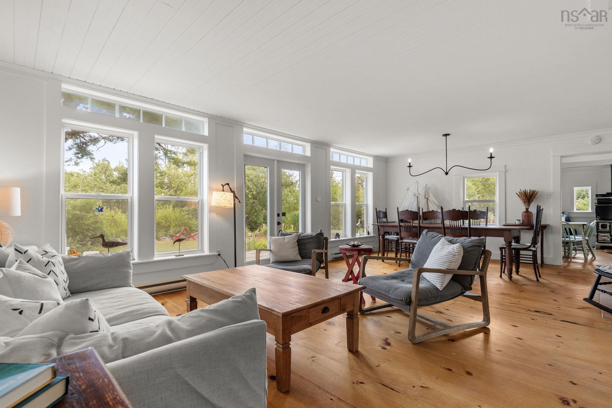 $899,000.00: 60 River Road, Port L