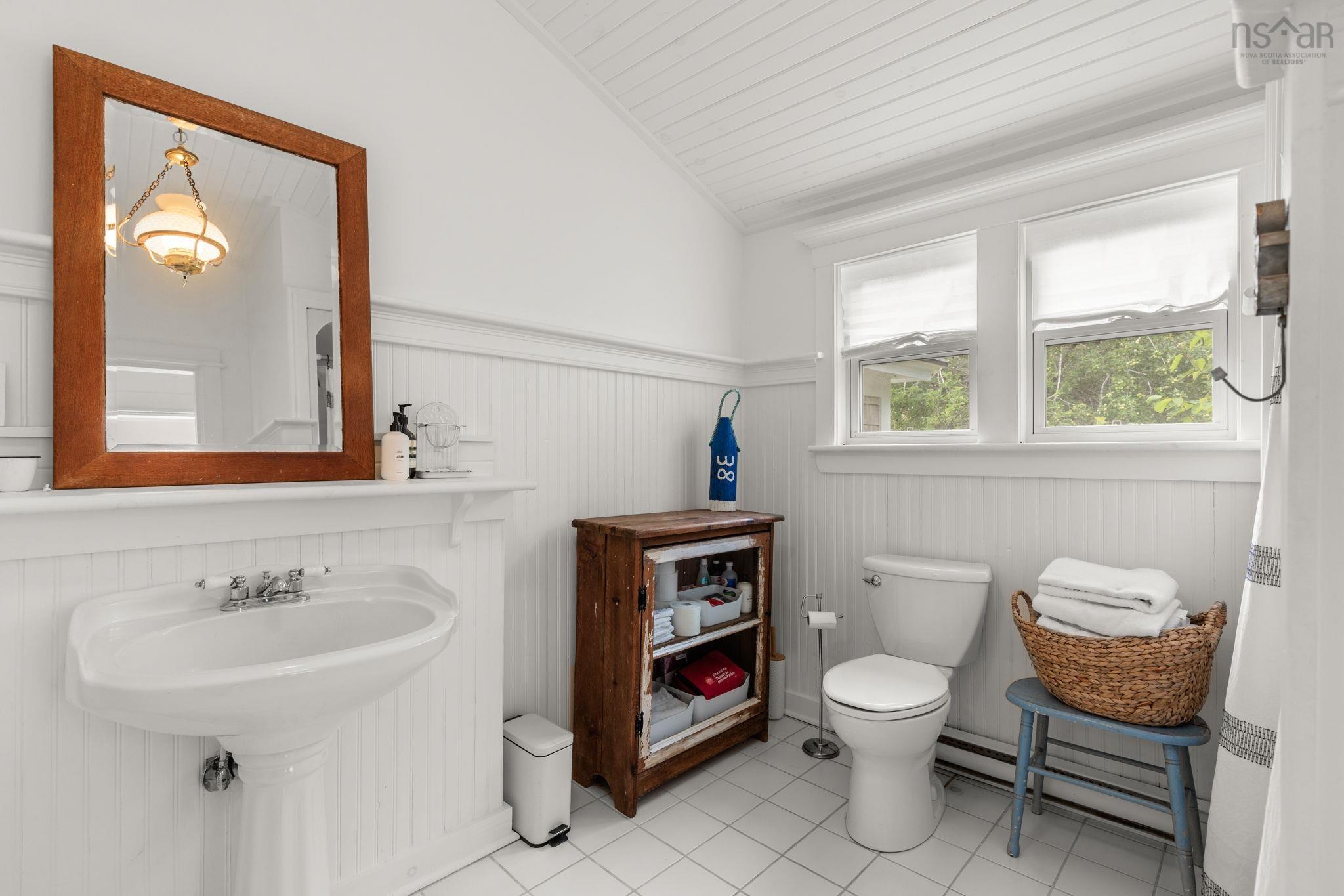 $899,000.00: 60 River Road, Port L