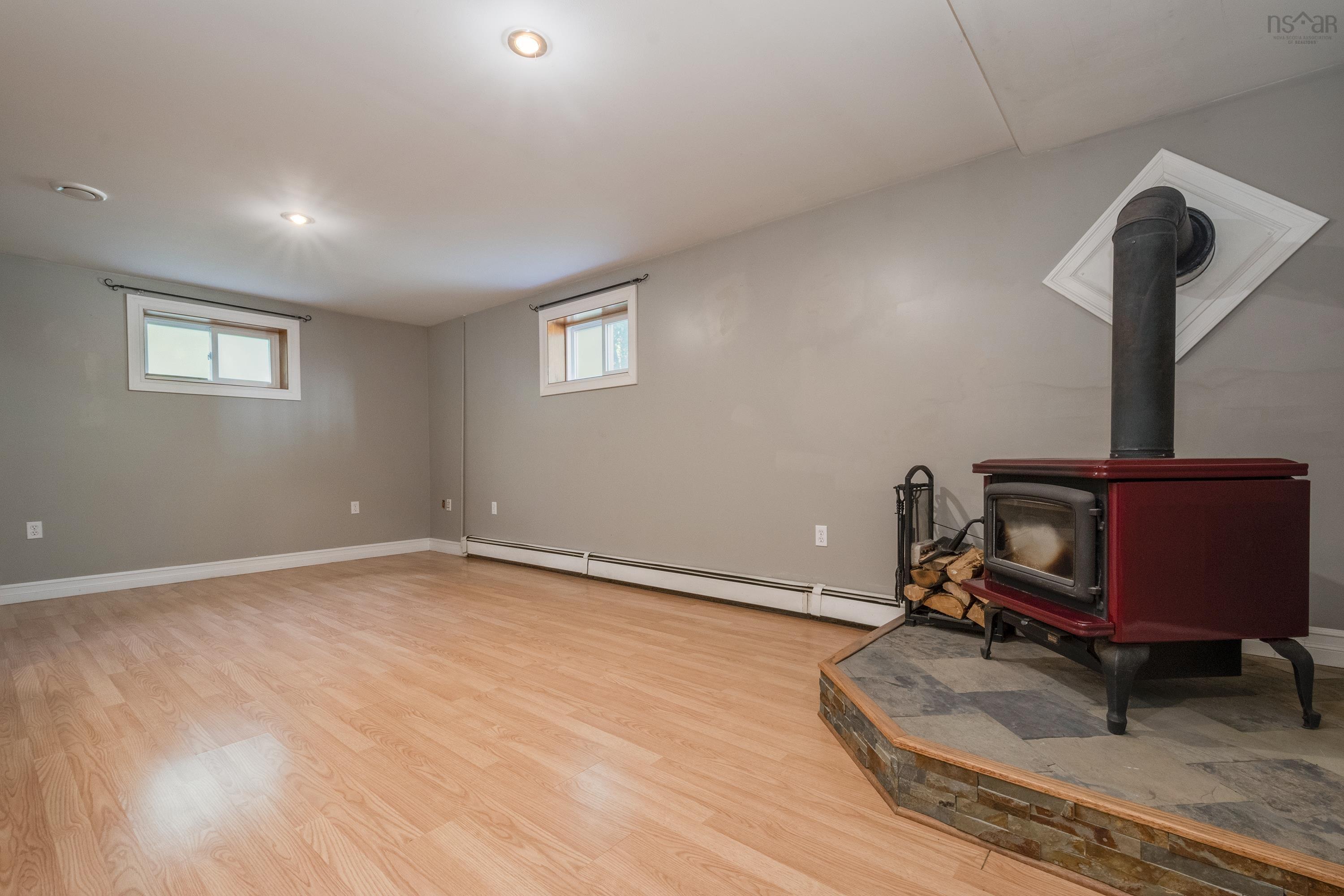 $365,000.00: 1627 Middle Road, Nictaux