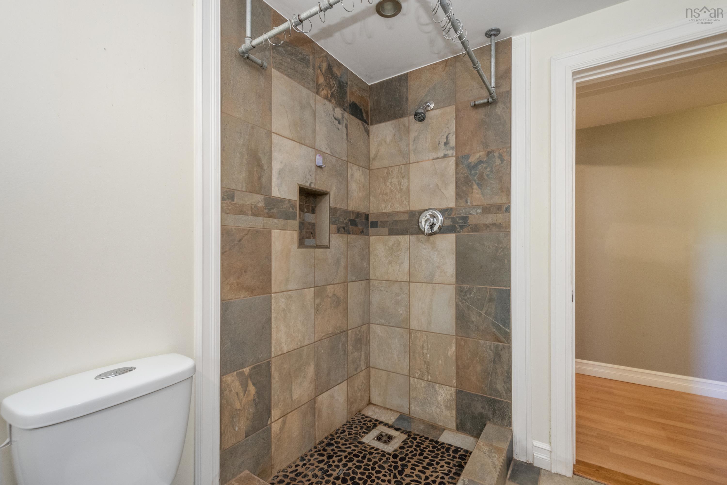 $365,000.00: 1627 Middle Road, Nictaux