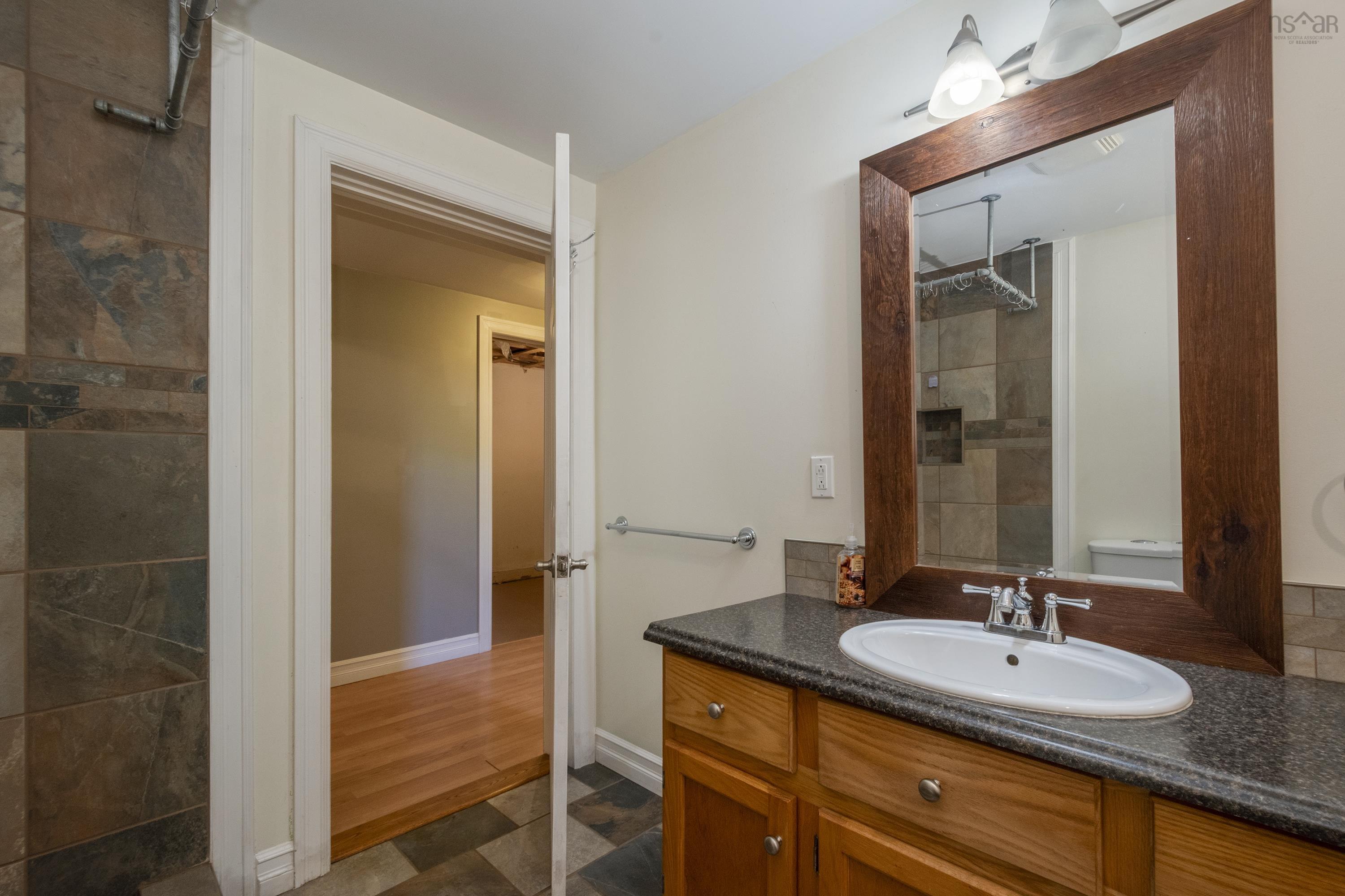 $365,000.00: 1627 Middle Road, Nictaux