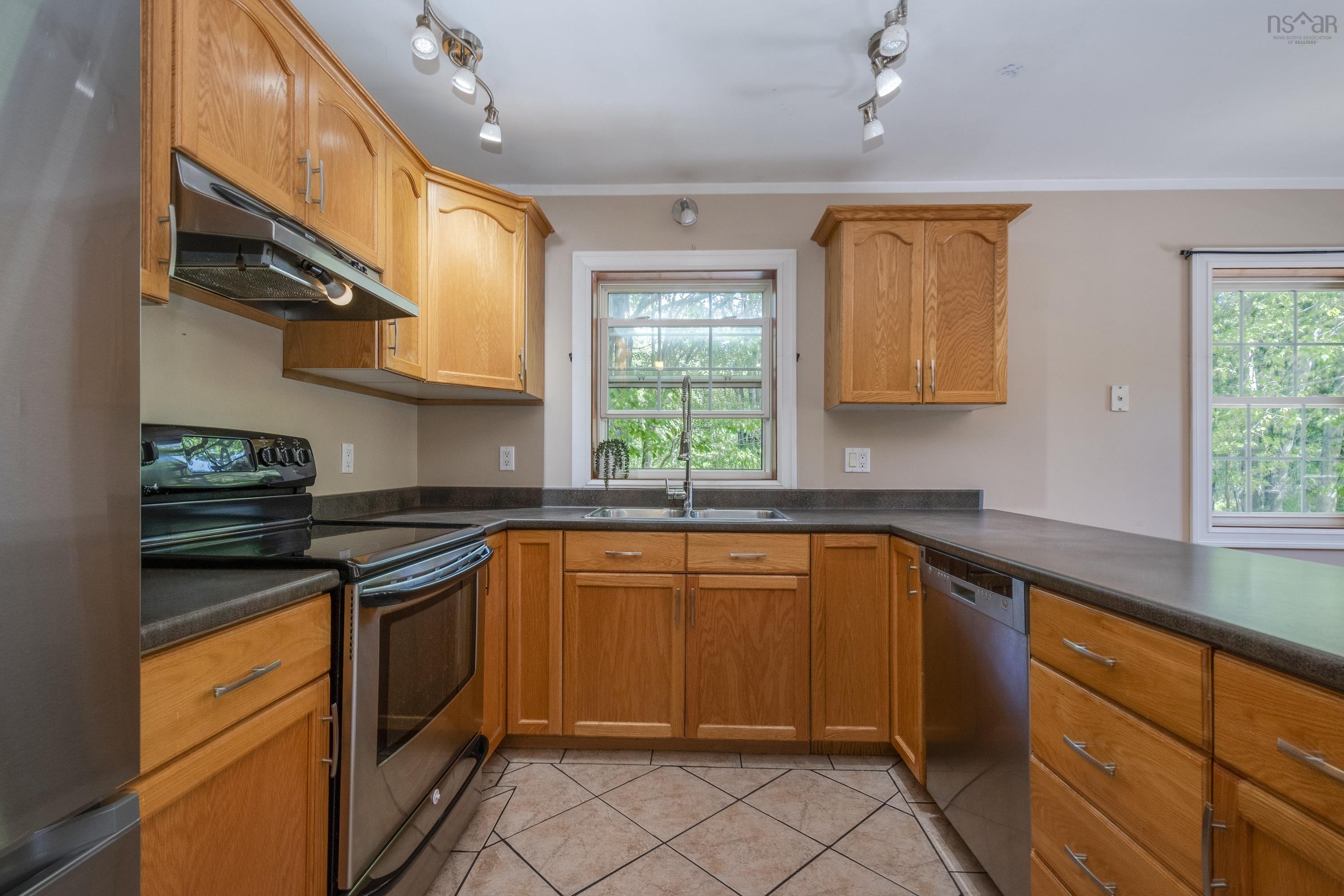 $365,000.00: 1627 Middle Road, Nictaux