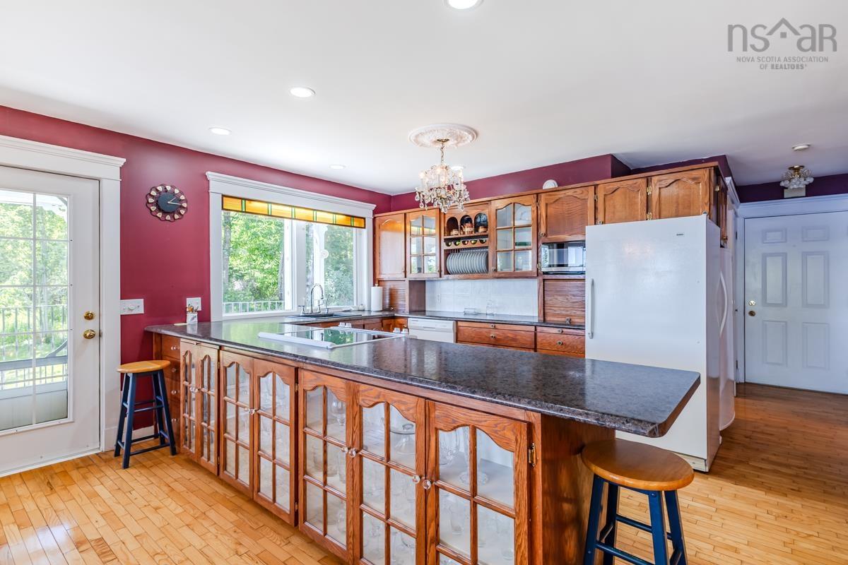 $999,500.00: 209 SHORTTS LAKE WEST Road, Shortts Lake