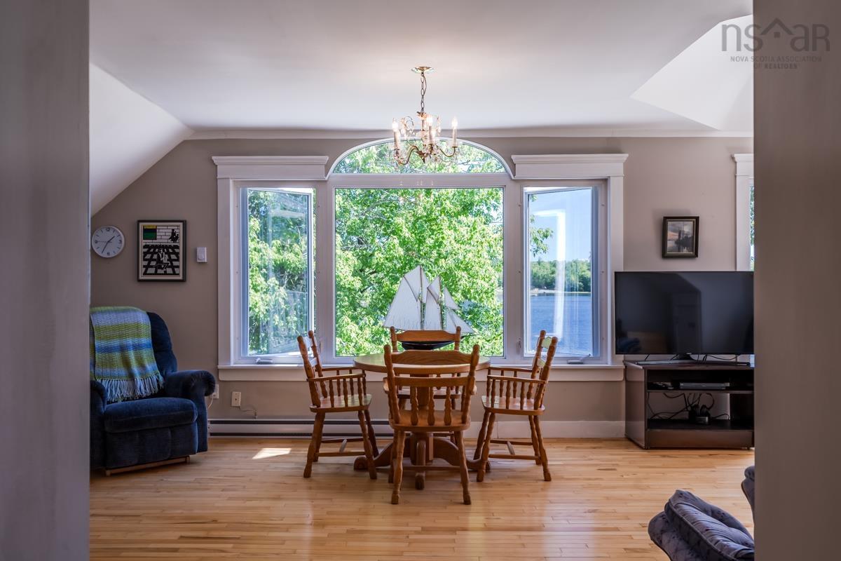 $999,500.00: 209 SHORTTS LAKE WEST Road, Shortts Lake